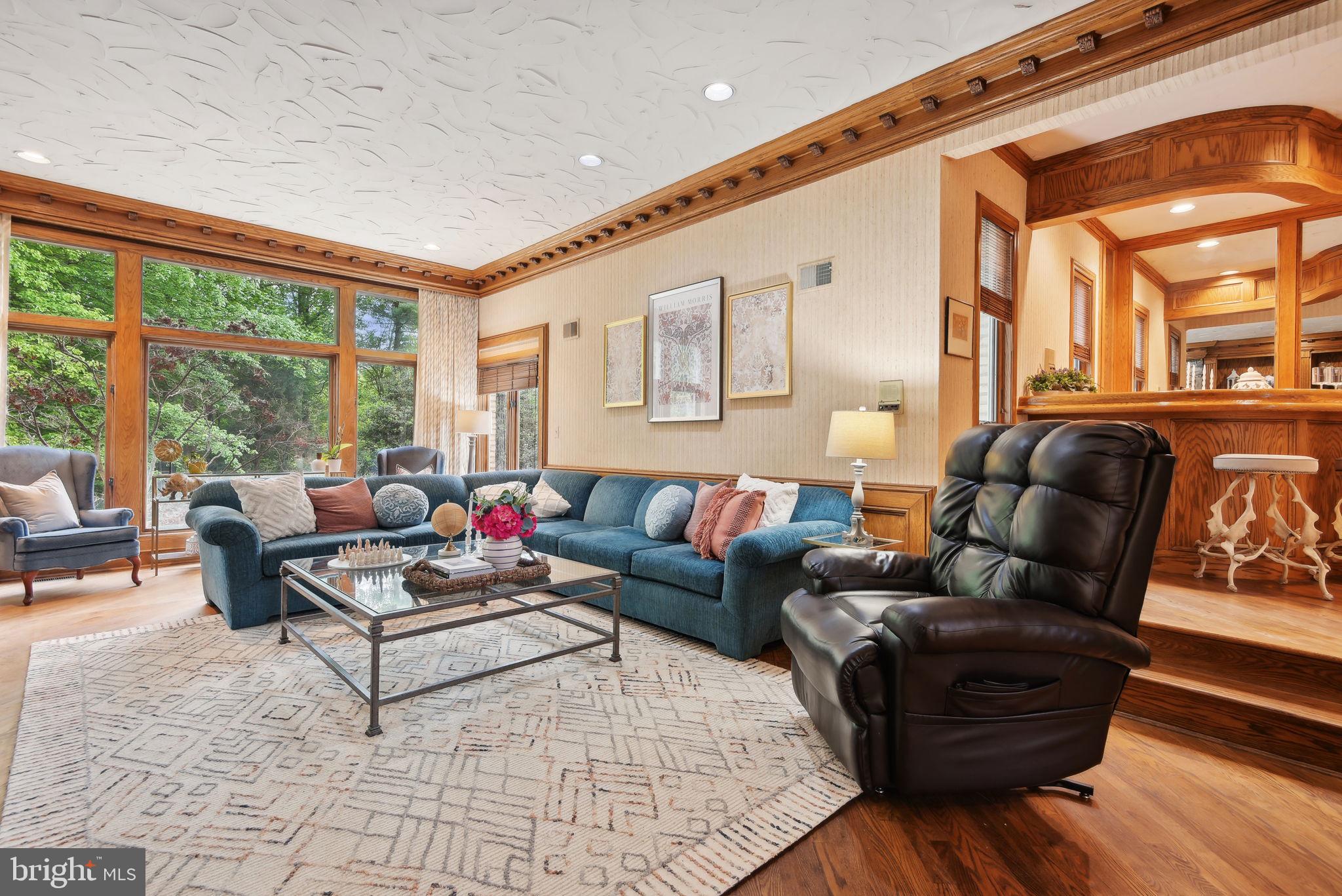 FALCONHURST - Residential