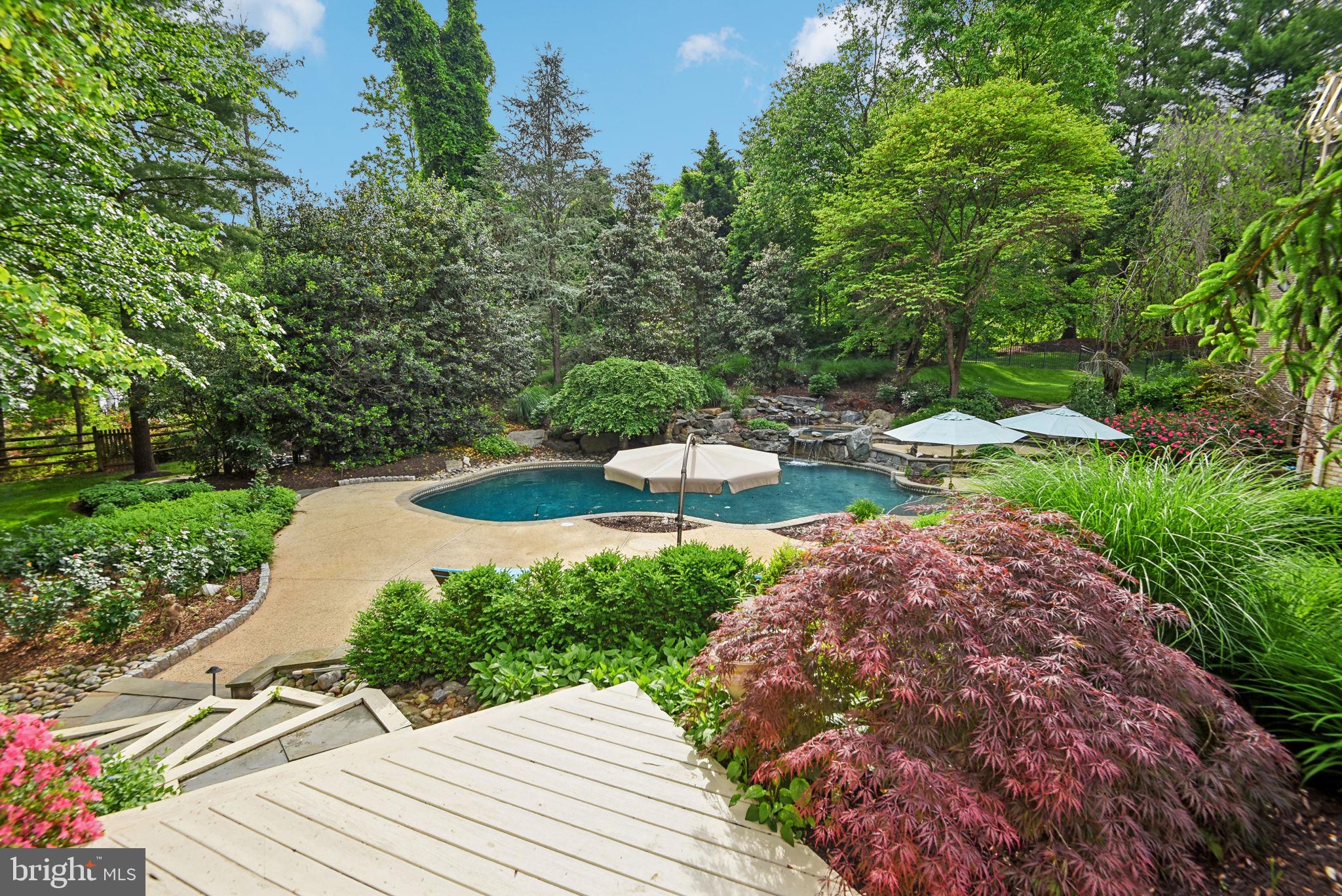 FALCONHURST - Residential