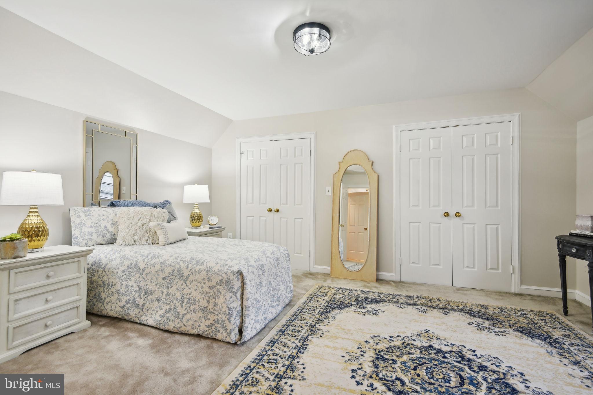 FALCONHURST - Residential