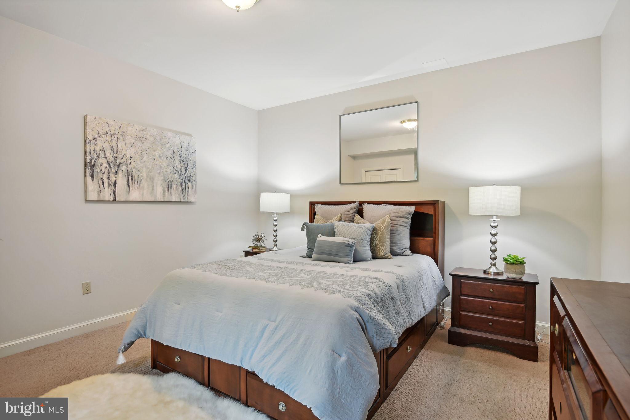 FALCONHURST - Residential