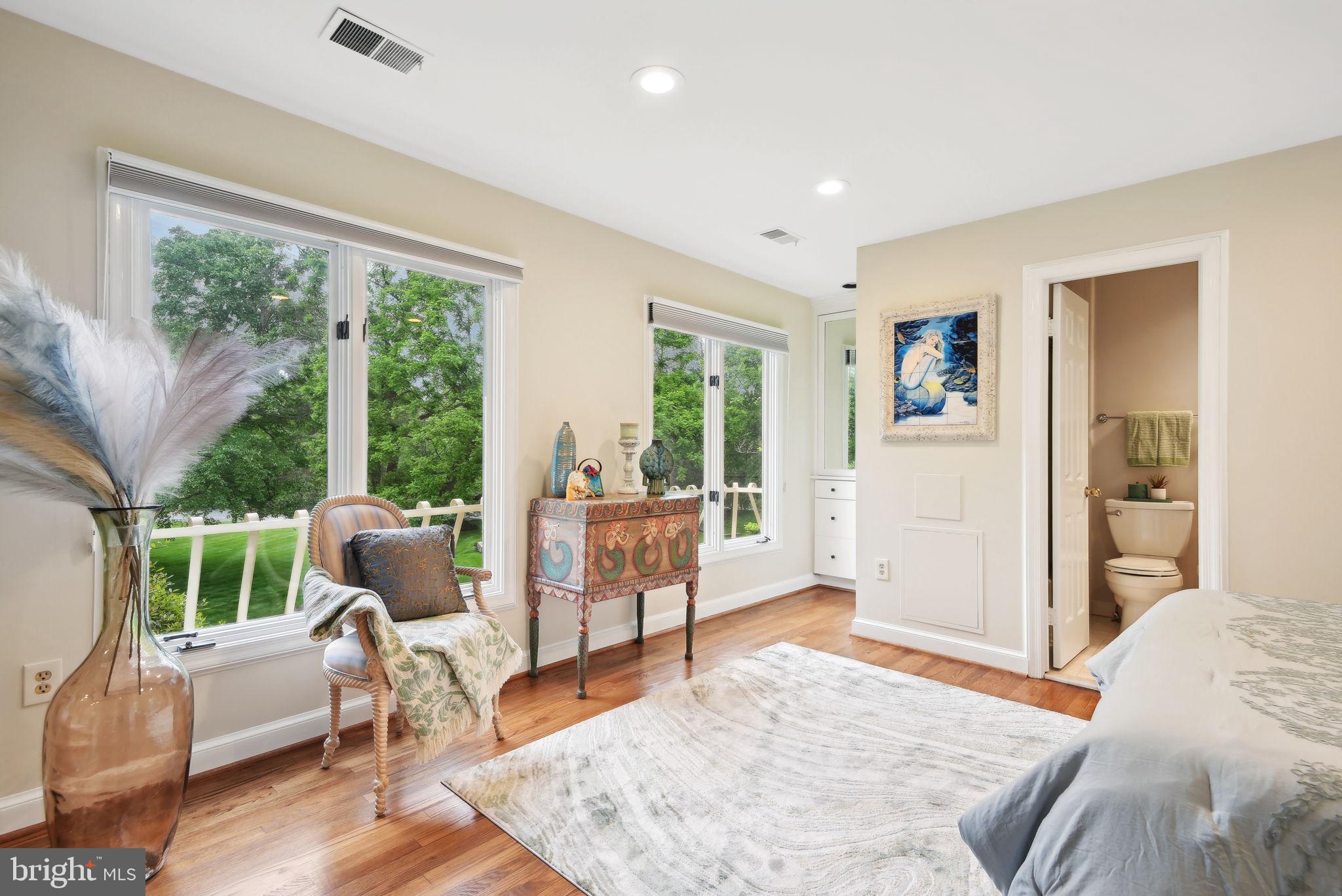 FALCONHURST - Residential