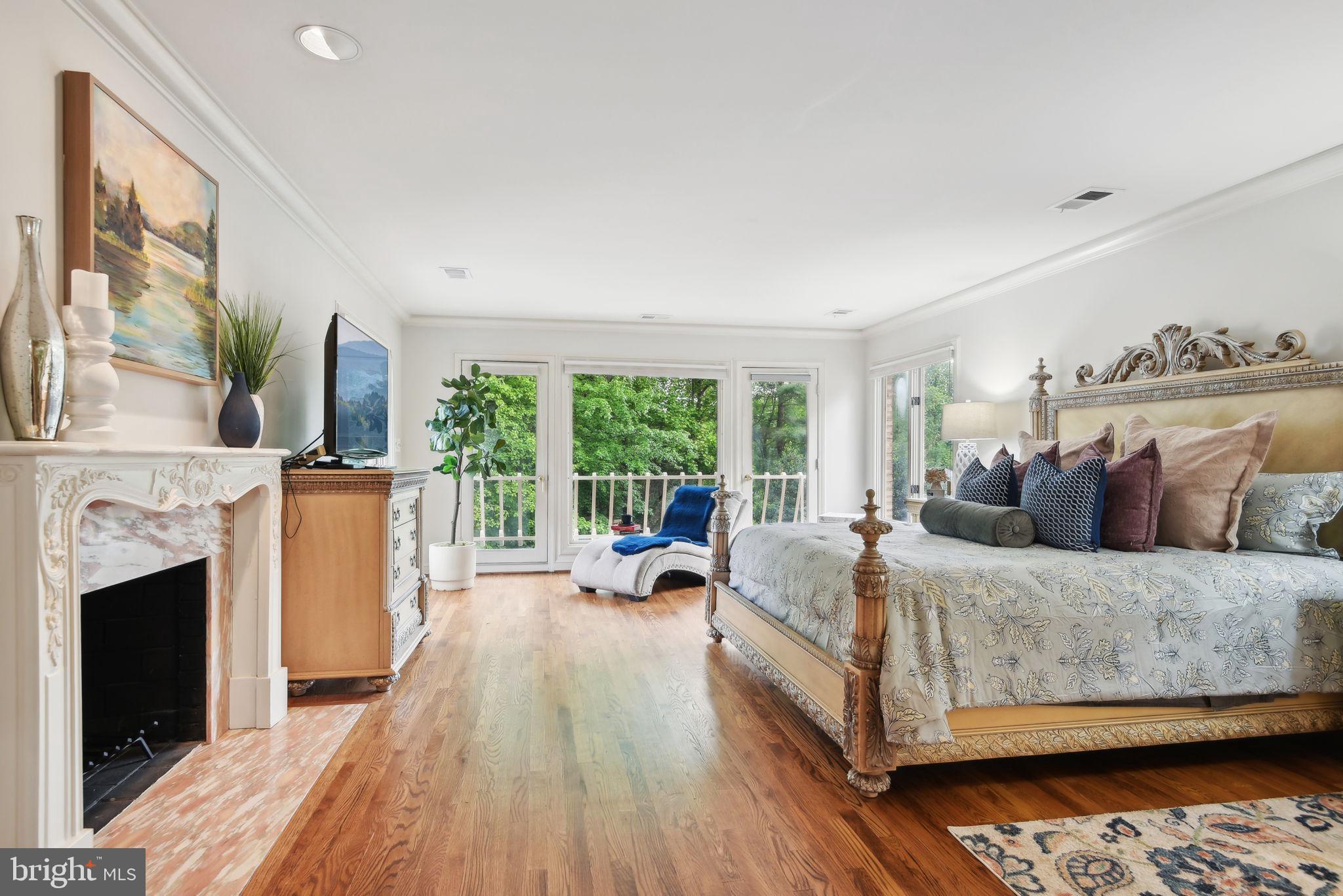 FALCONHURST - Residential