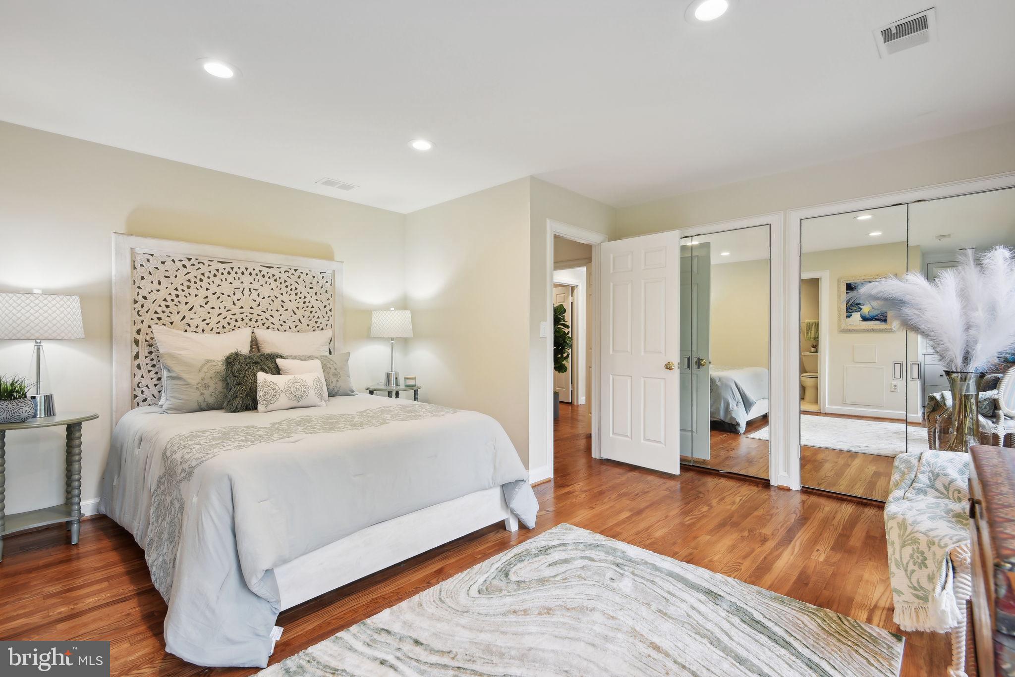 FALCONHURST - Residential