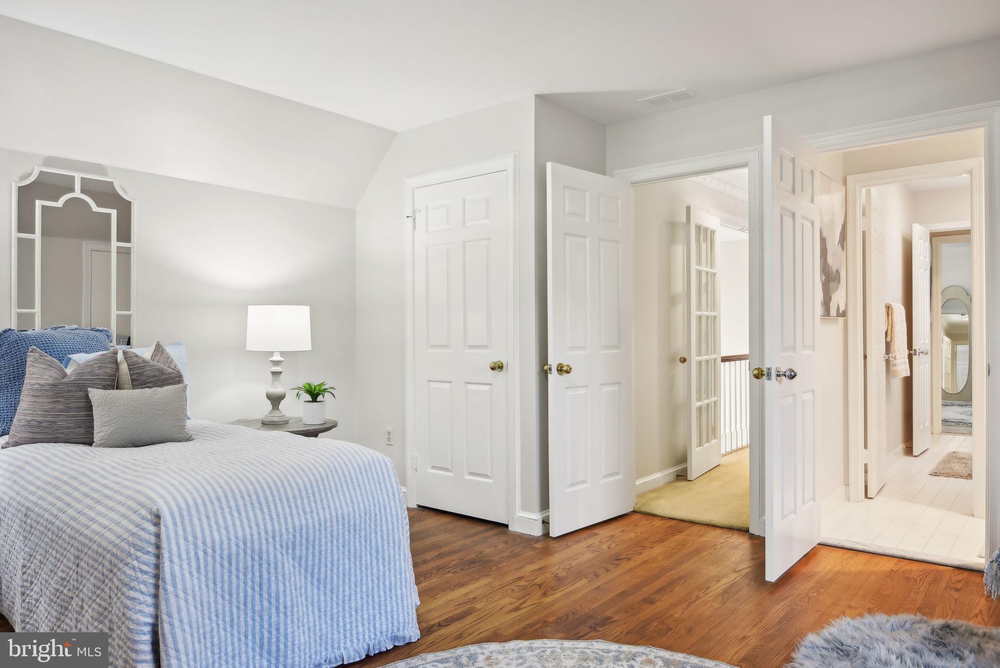 FALCONHURST - Residential