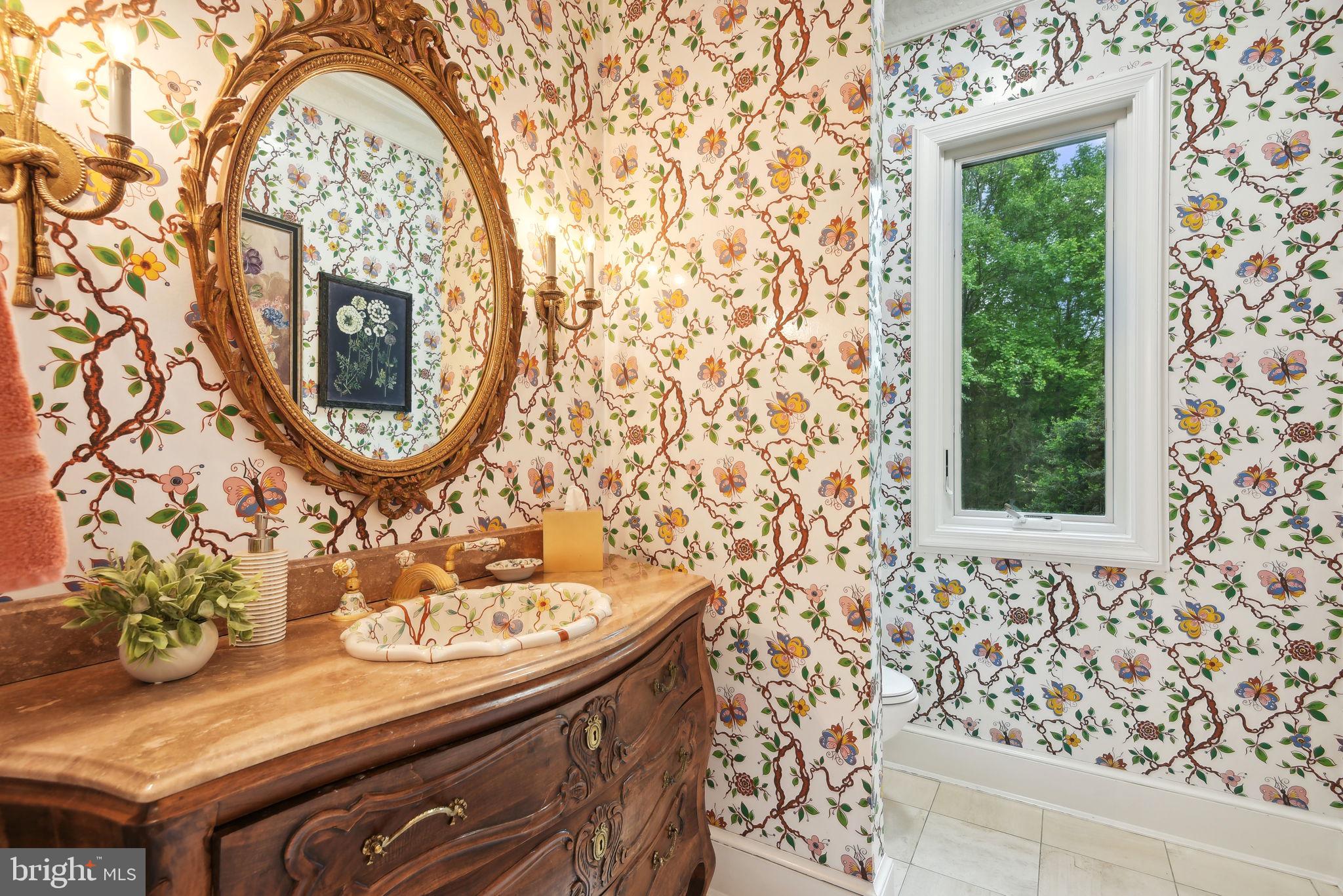 FALCONHURST - Residential