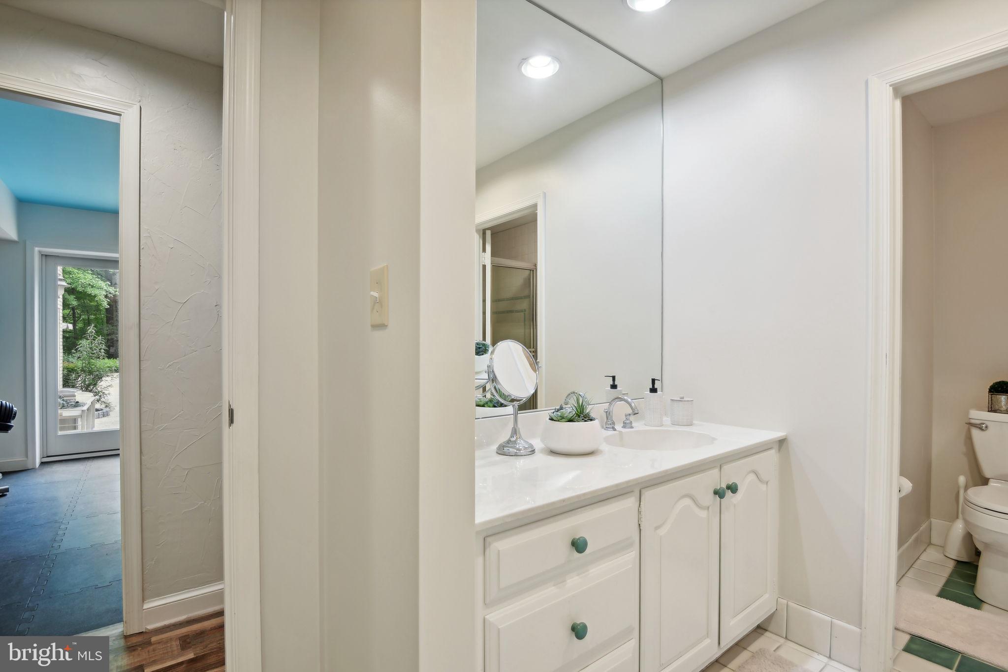 FALCONHURST - Residential