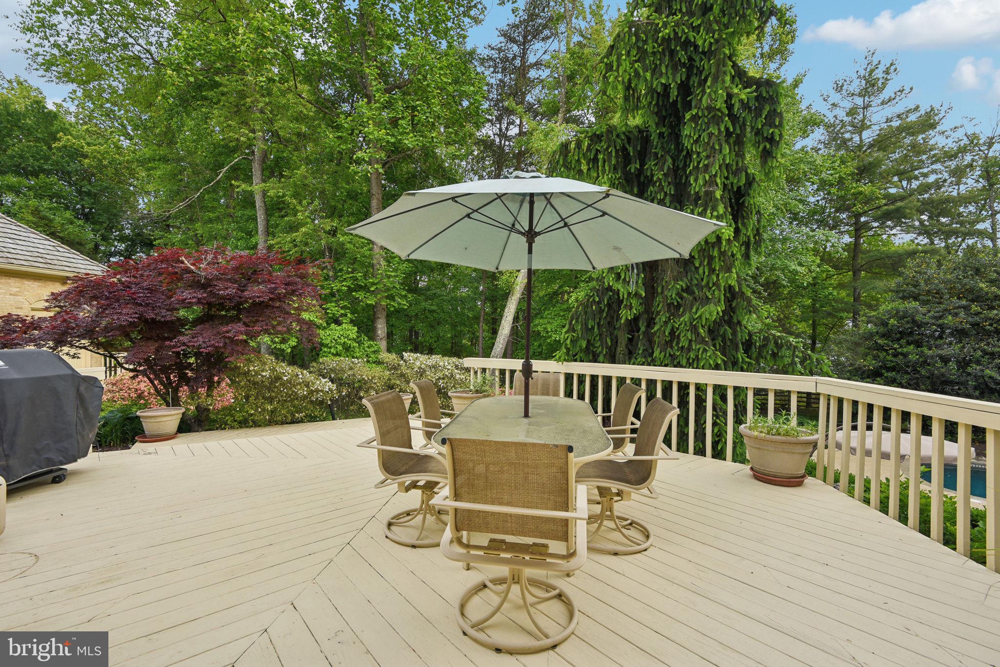 FALCONHURST - Residential