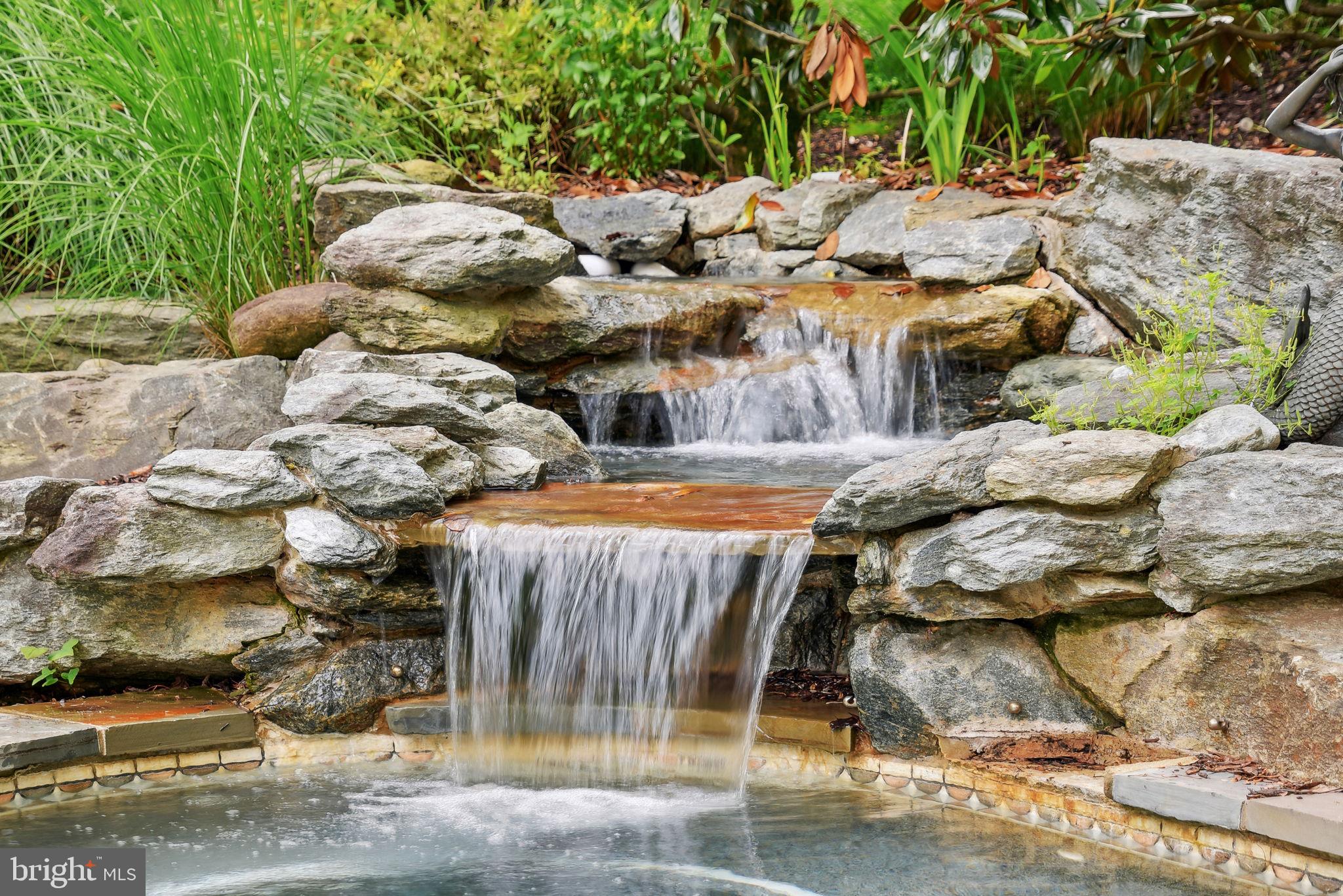 FALCONHURST - Residential