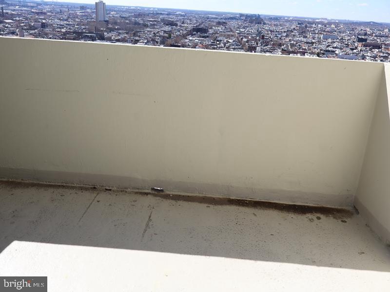 WASHINGTON SQ - Residential