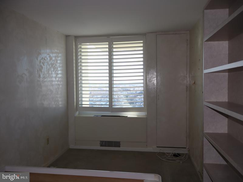 WASHINGTON SQ - Residential