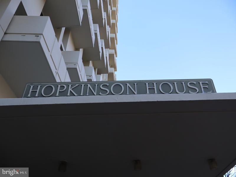 WASHINGTON SQ - Residential