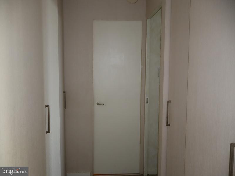 WASHINGTON SQ - Residential