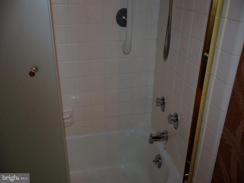 WASHINGTON SQ - Residential