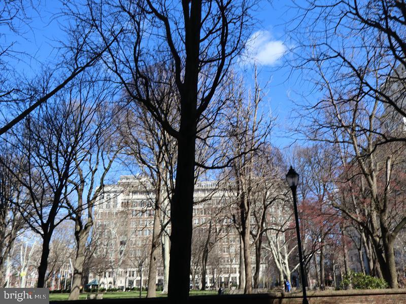 WASHINGTON SQ - Residential