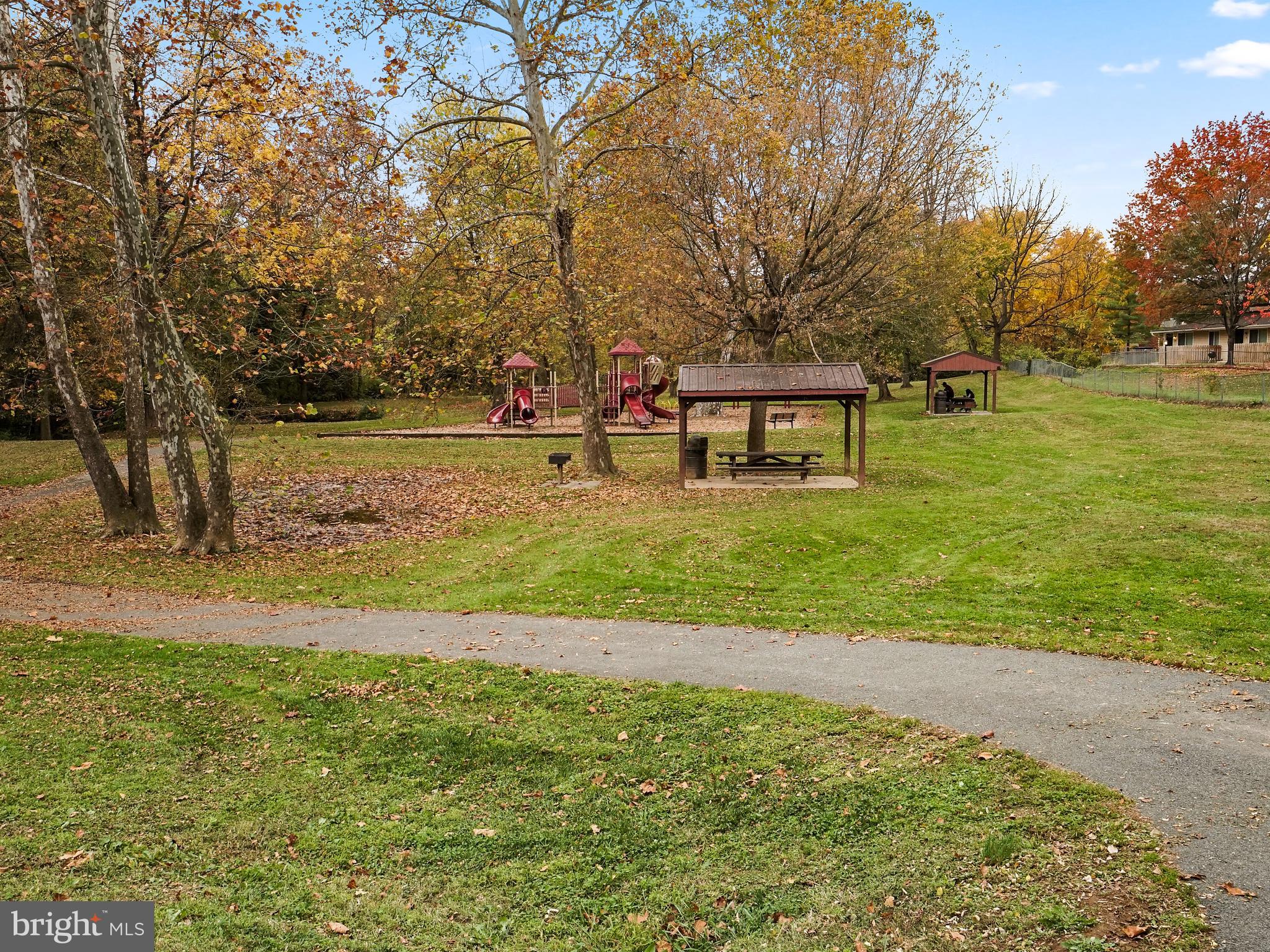 WILLOWCREST - Residential