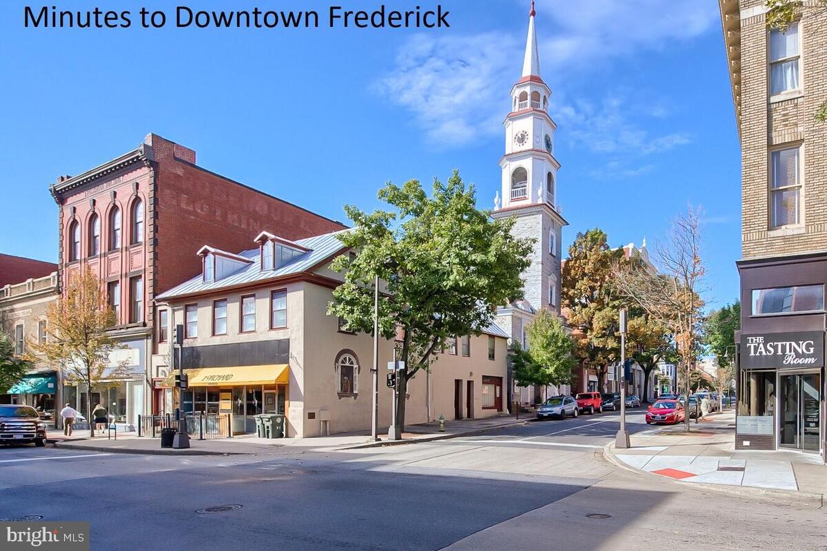 WILLOWCREST - Residential