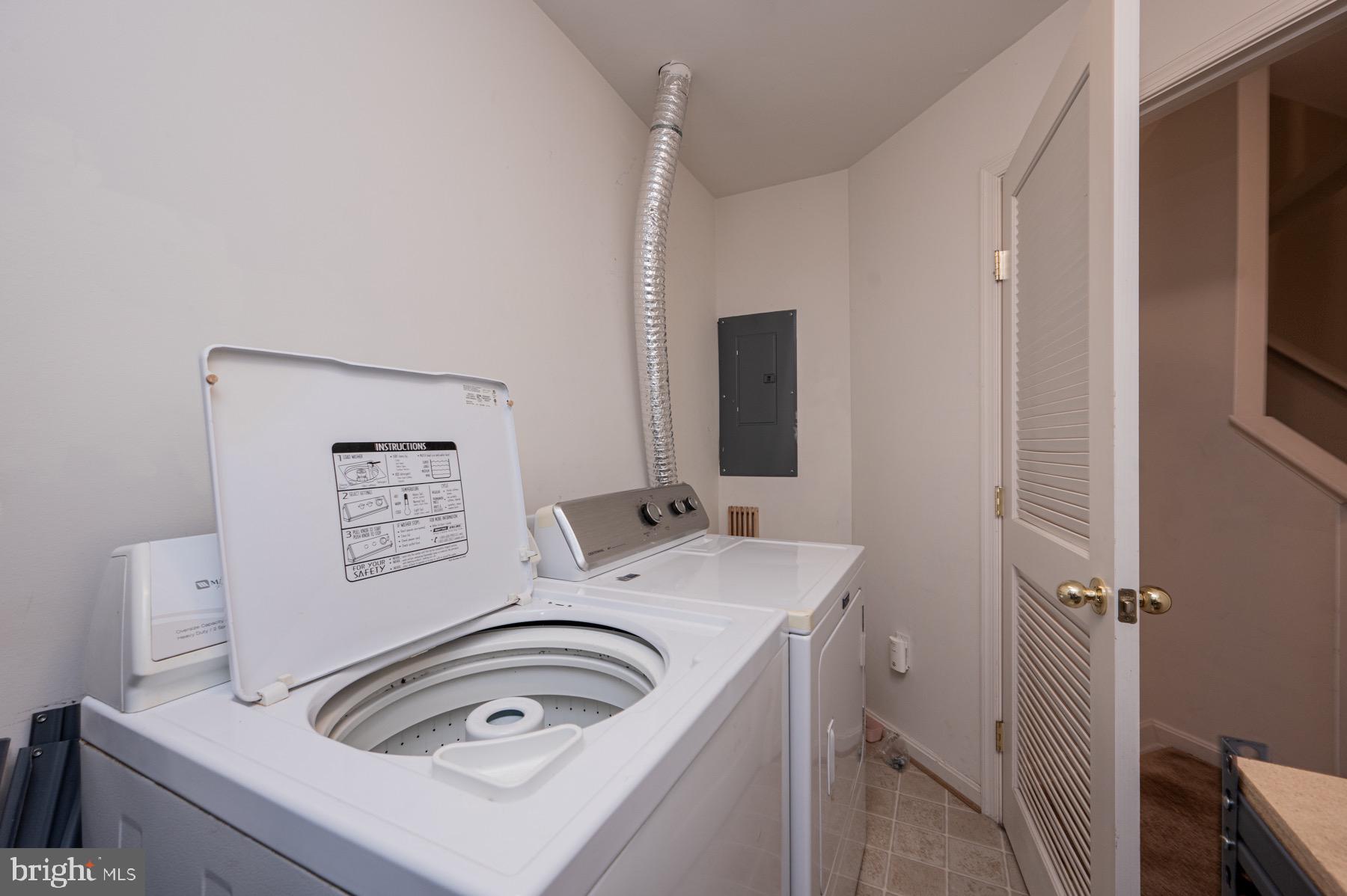 SEVEN OAKS - Residential Lease