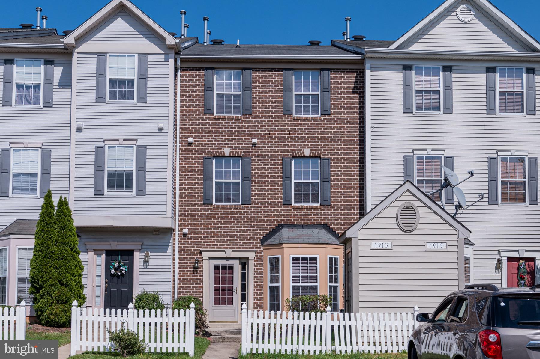 SEVEN OAKS - Residential Lease