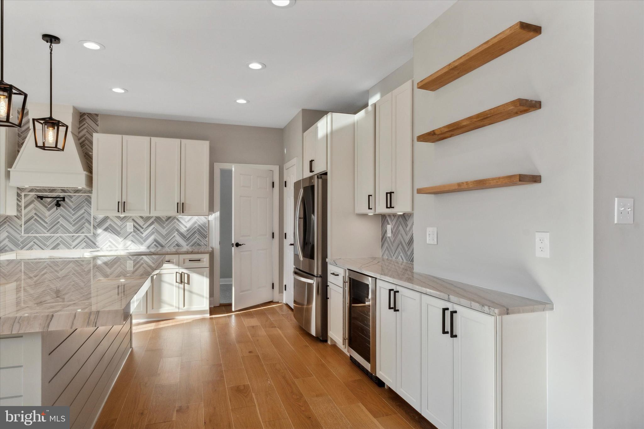 WAINWRIGHT AT WHIT - Residential