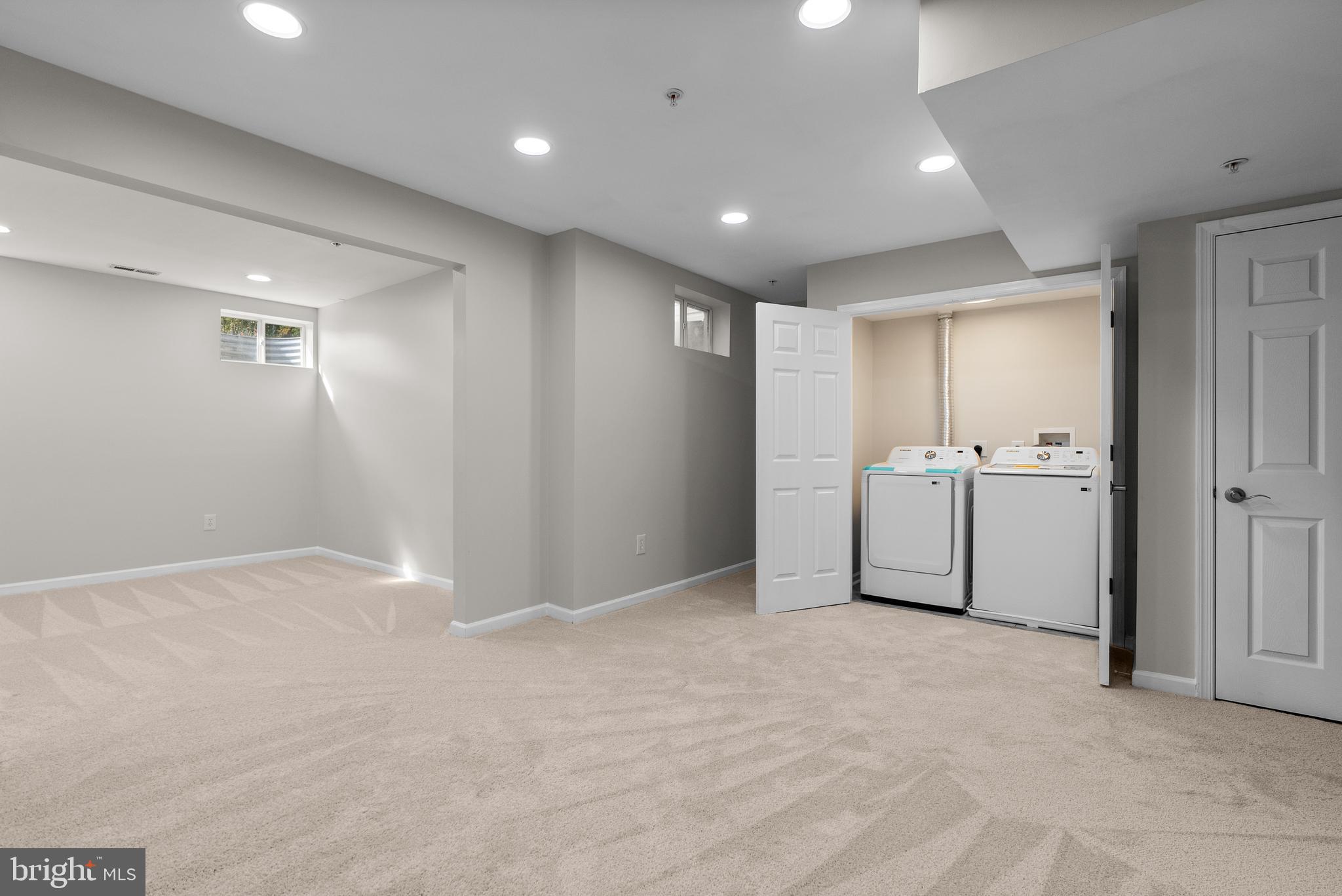 PARK OVERLOOK TOWNHOMES - Residential