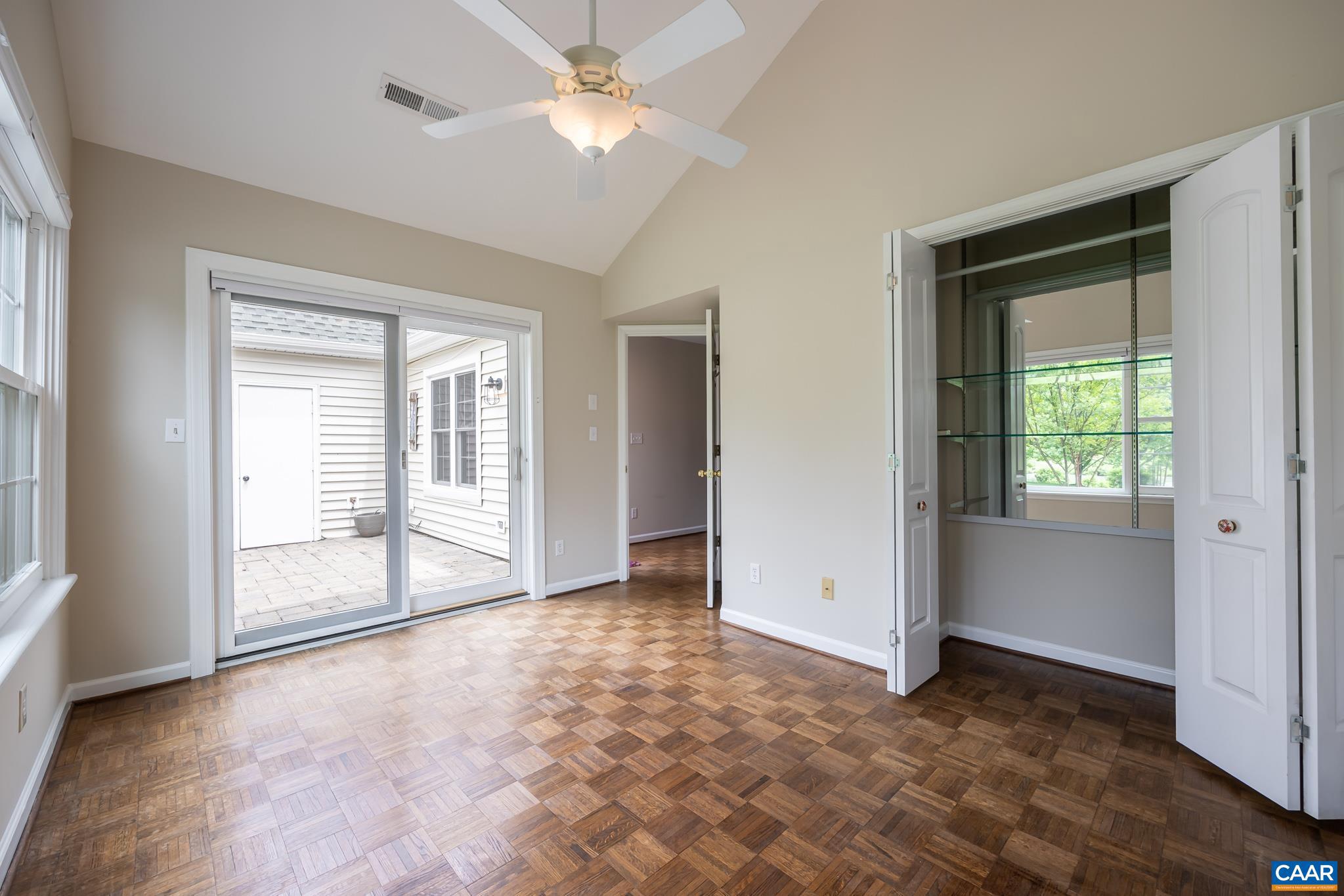 FOREST LAKES - Residential