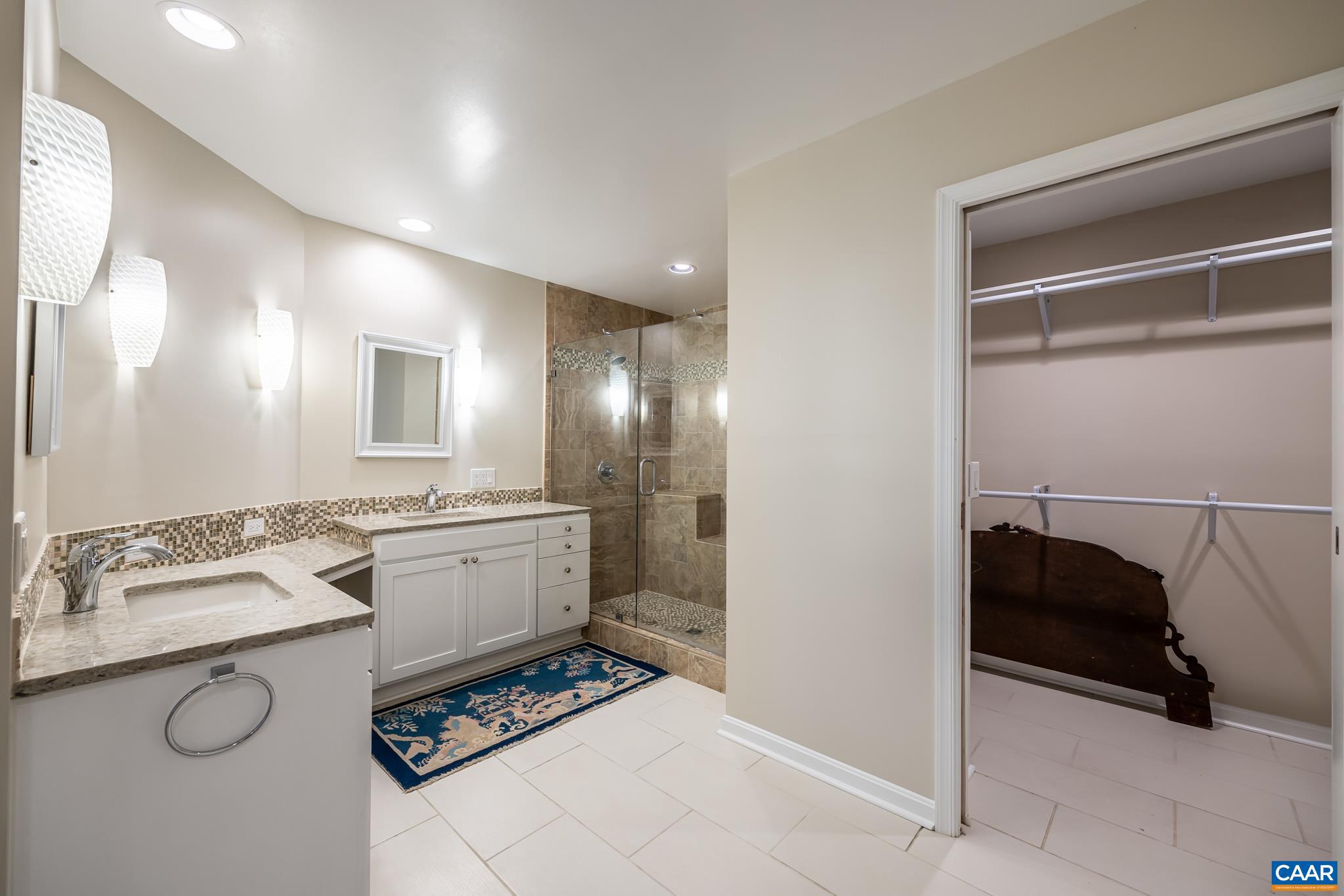 FOREST LAKES - Residential