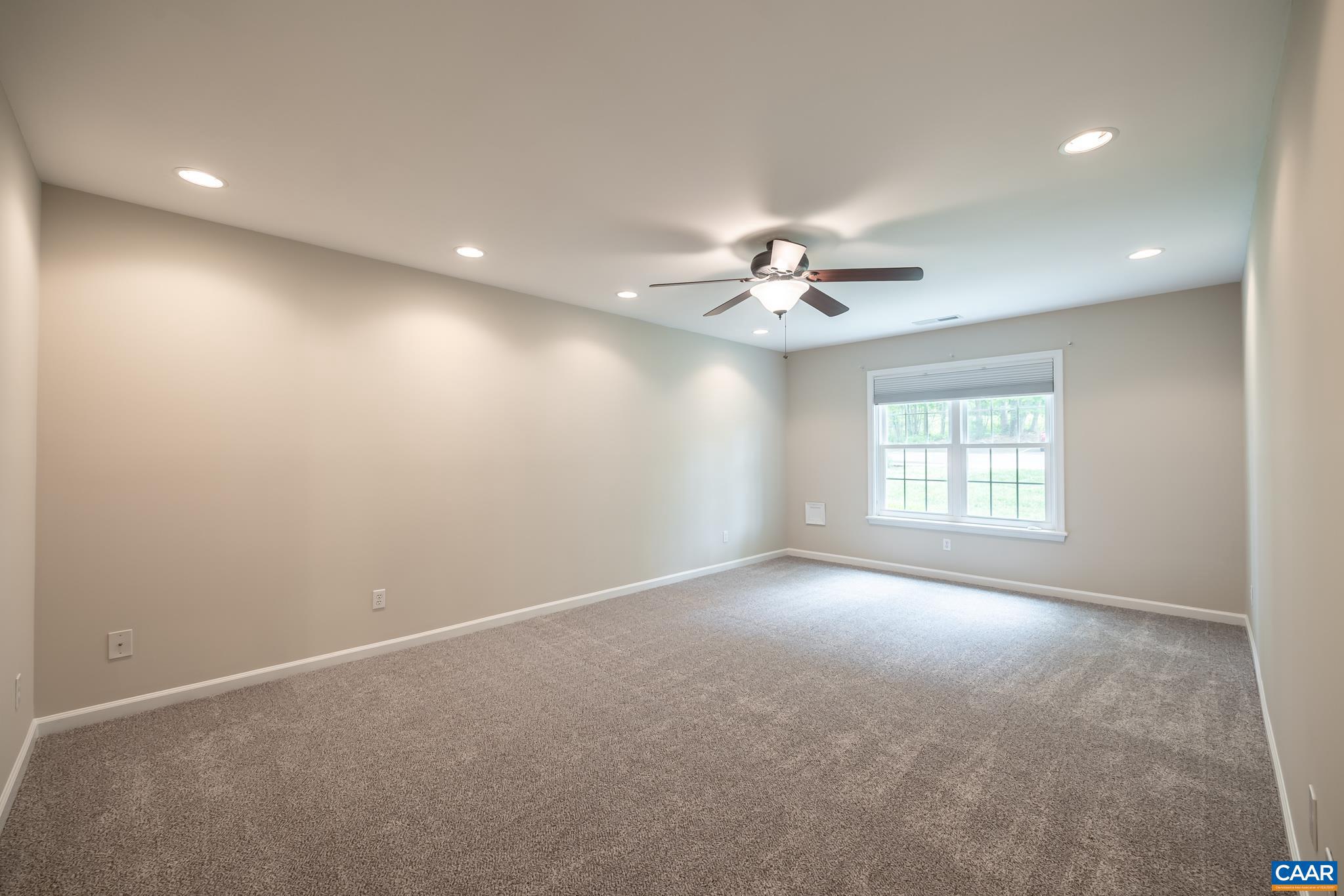 FOREST LAKES - Residential