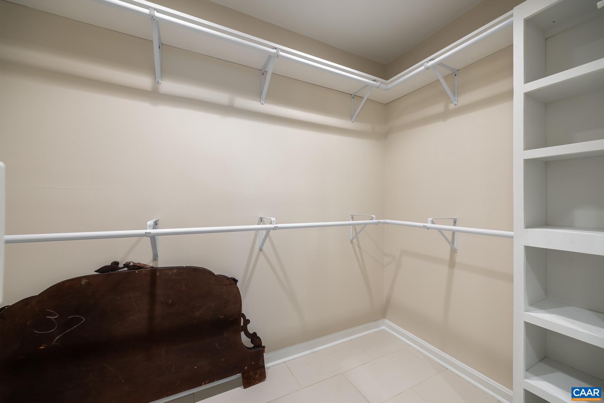 FOREST LAKES - Residential