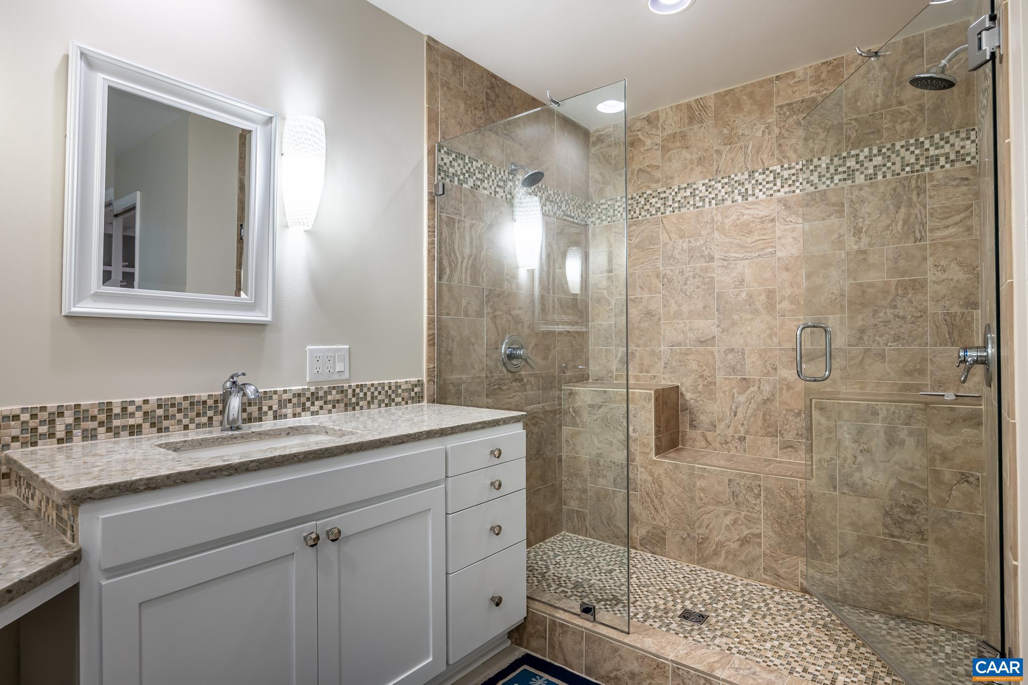 FOREST LAKES - Residential