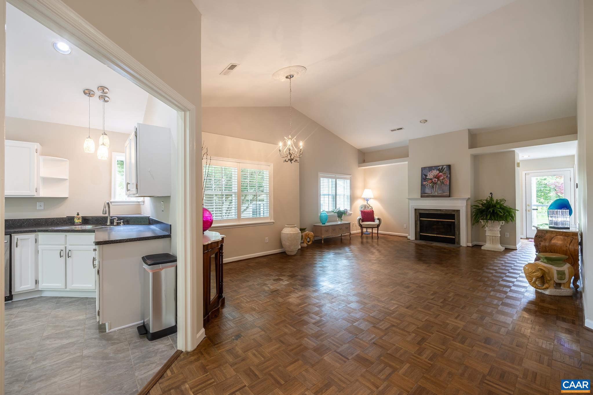 FOREST LAKES - Residential