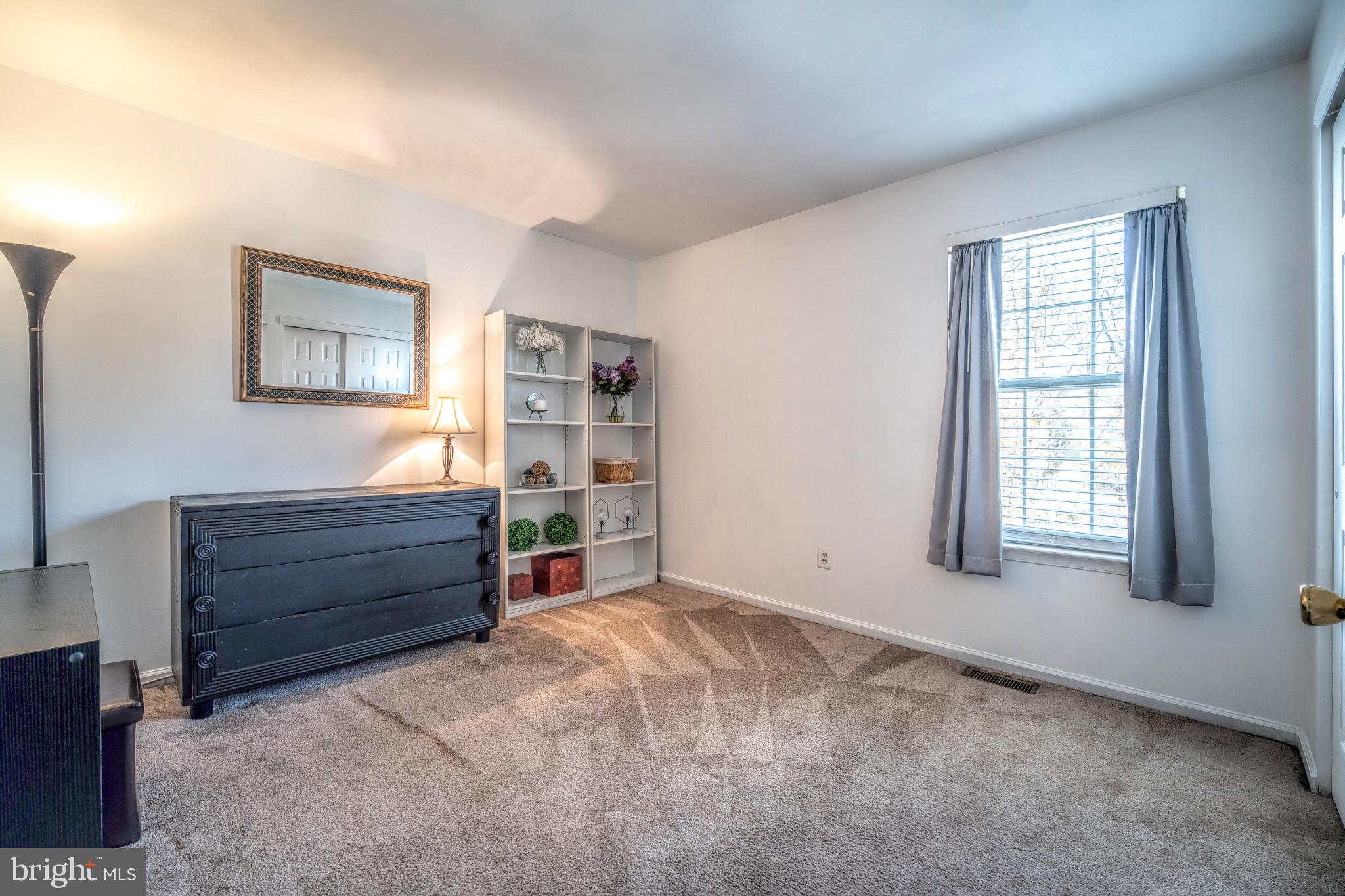 NORTH HILLS - Residential