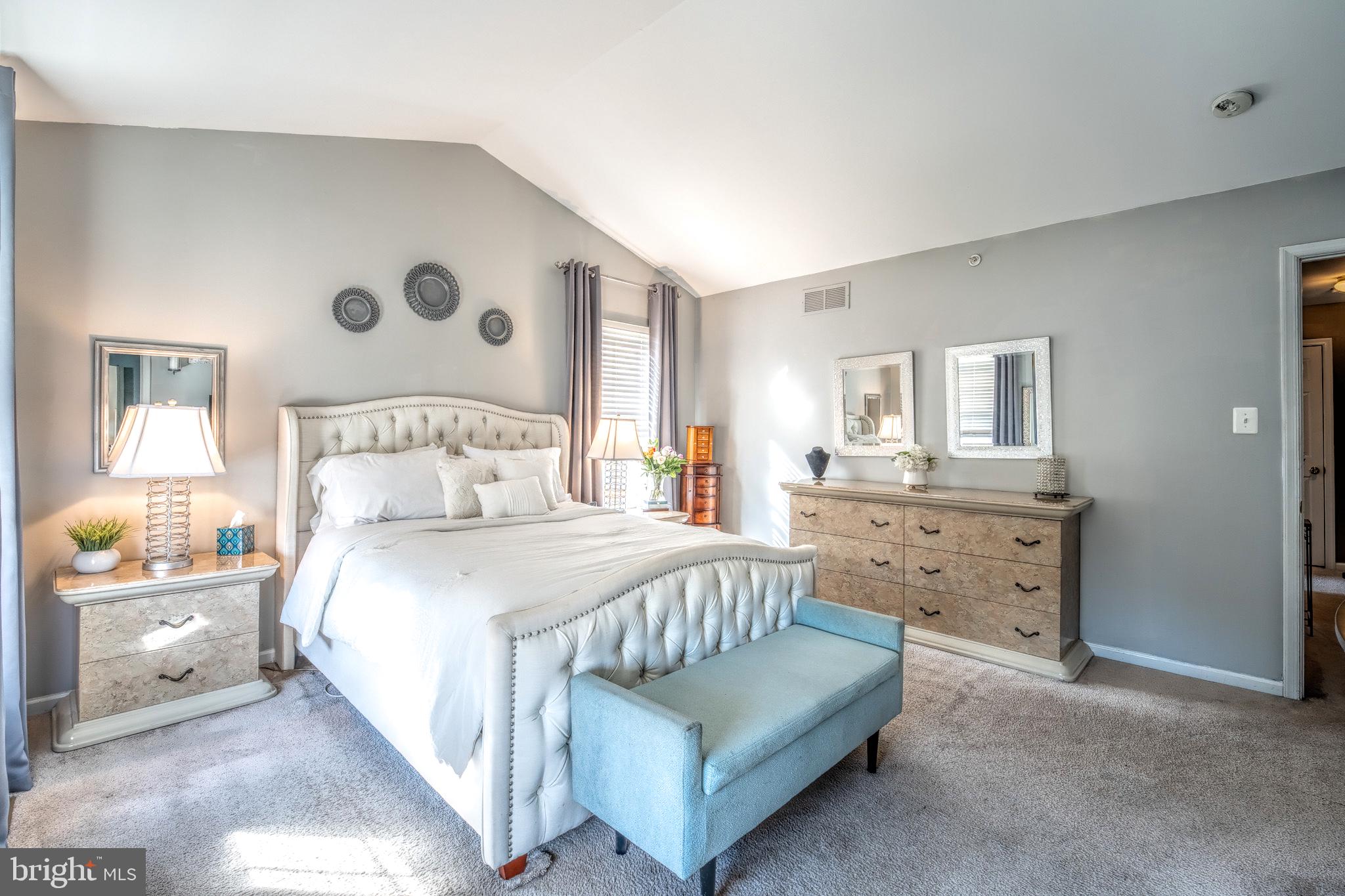 NORTH HILLS - Residential