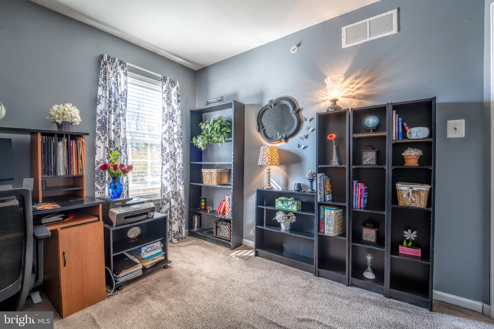 NORTH HILLS - Residential