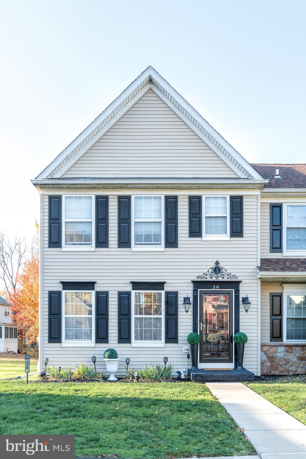 NORTH HILLS - Residential