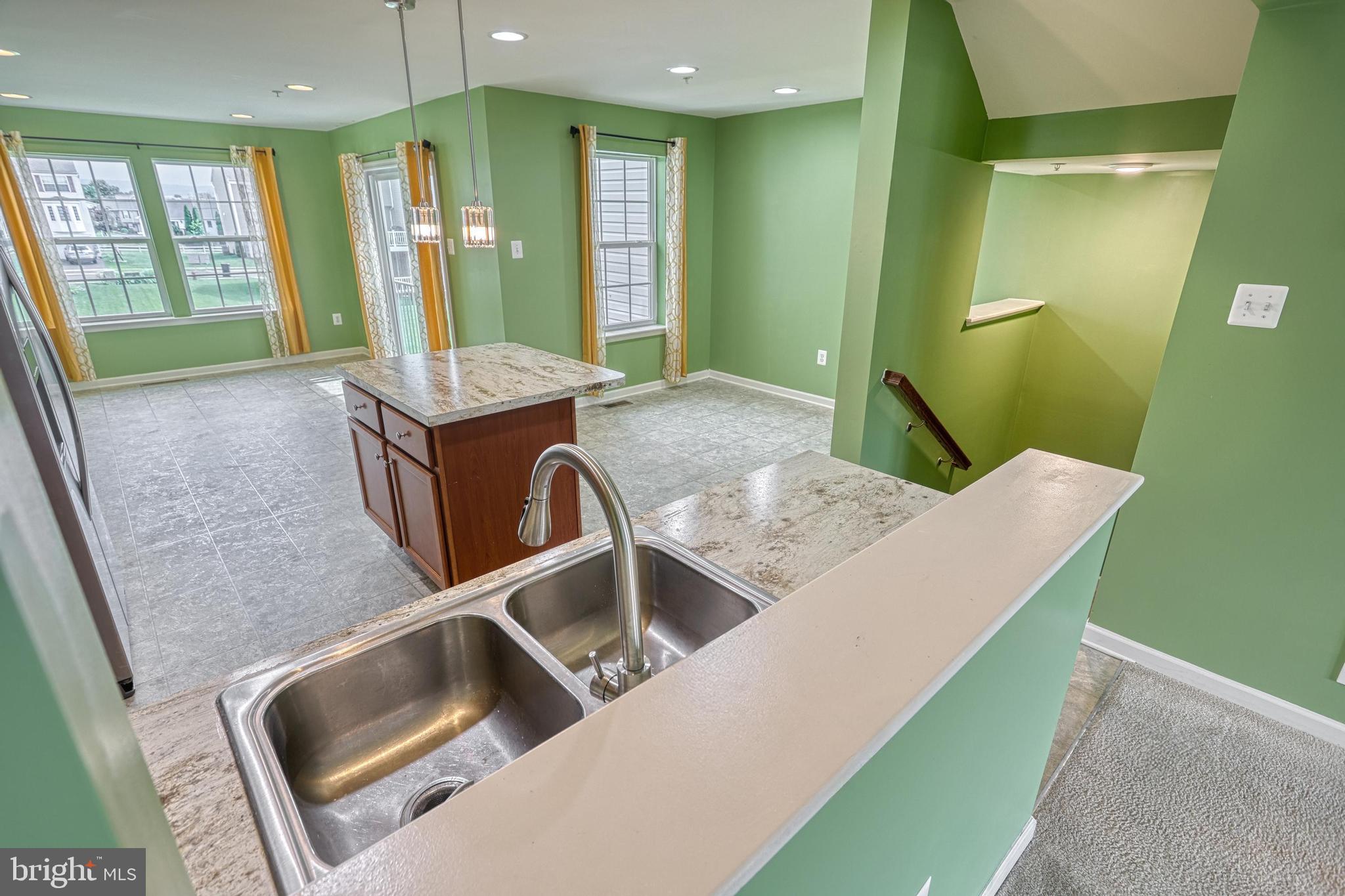 MOUNTAIN SHADOWS - Residential