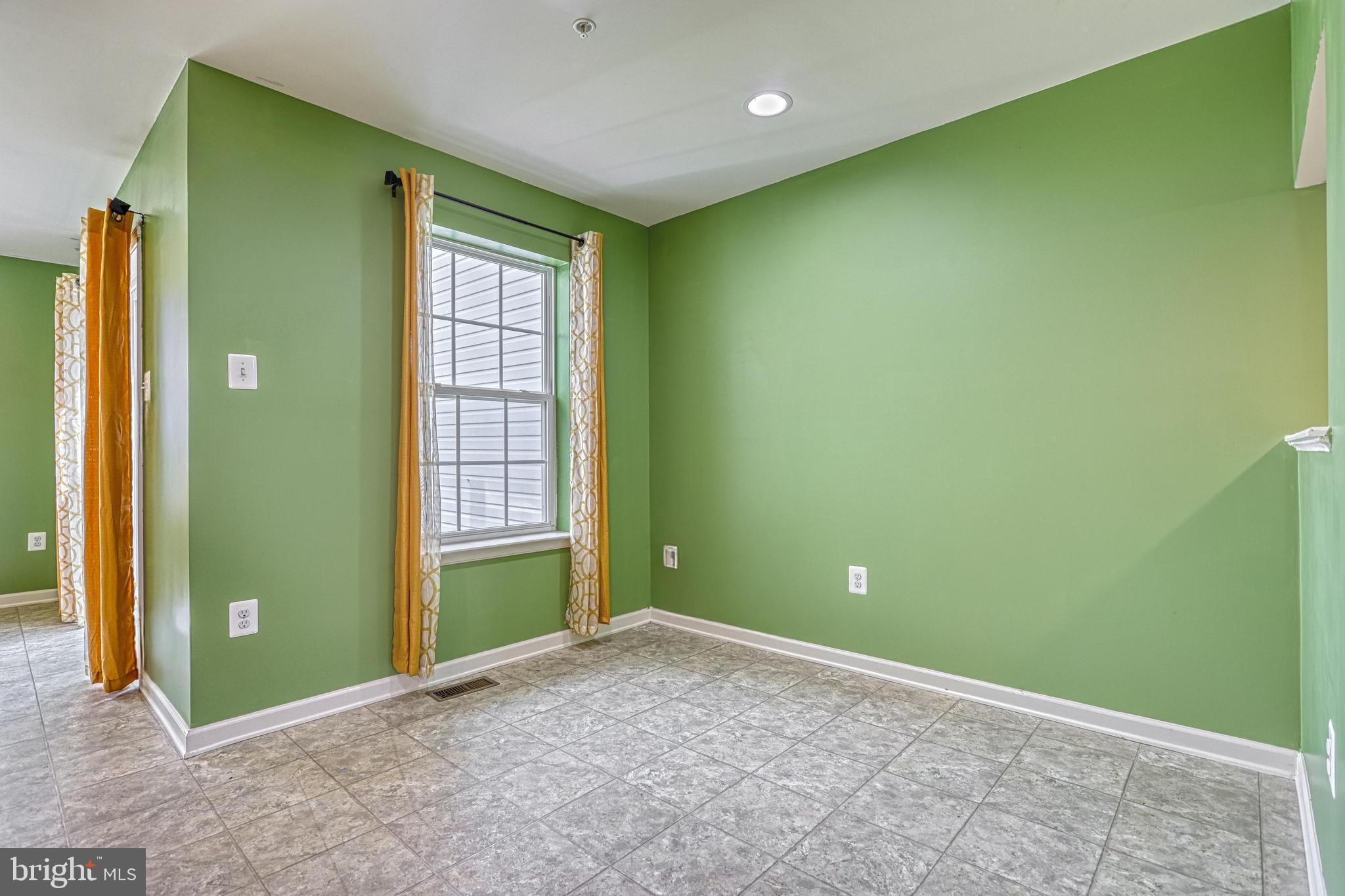 MOUNTAIN SHADOWS - Residential