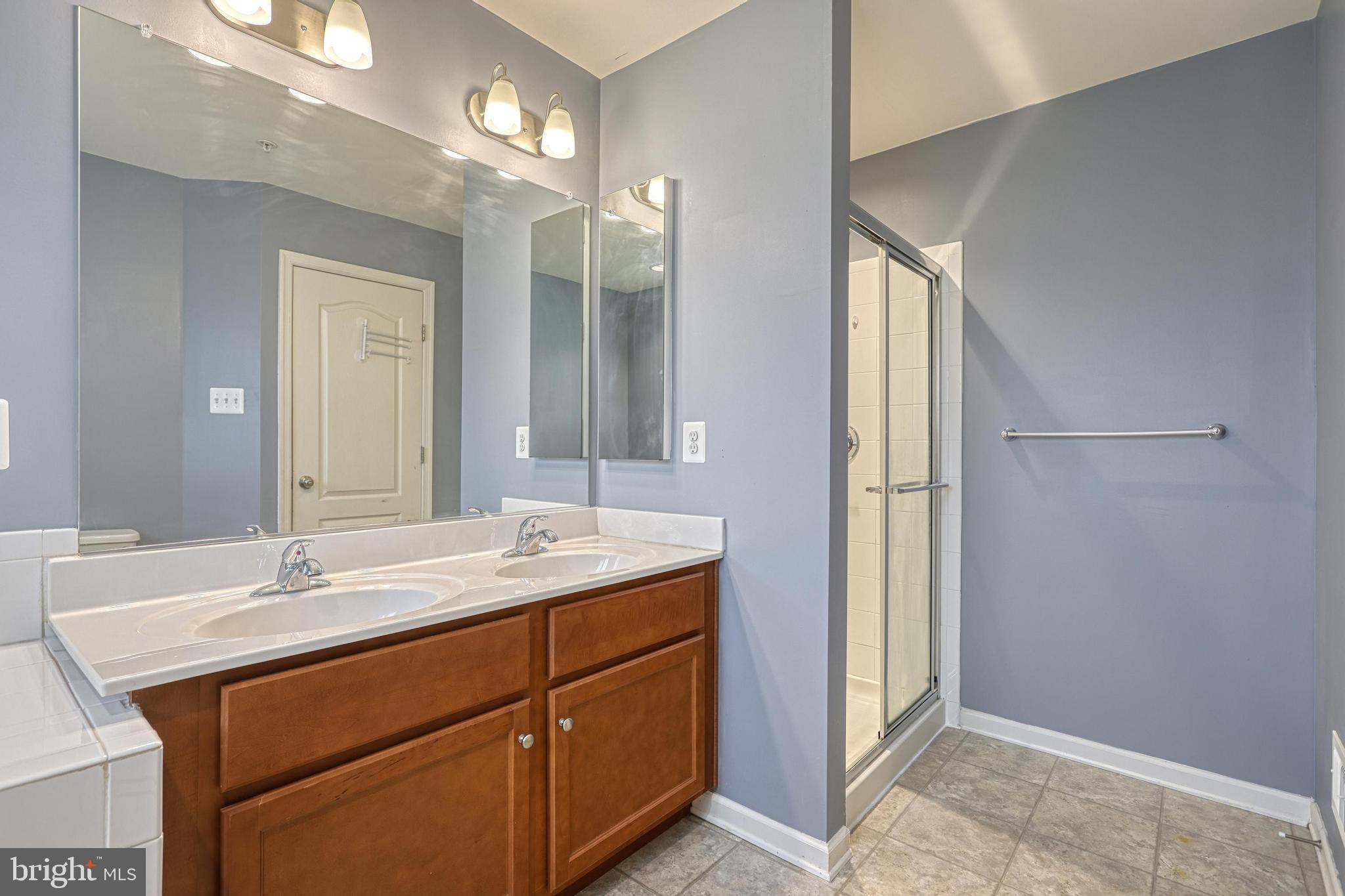 MOUNTAIN SHADOWS - Residential