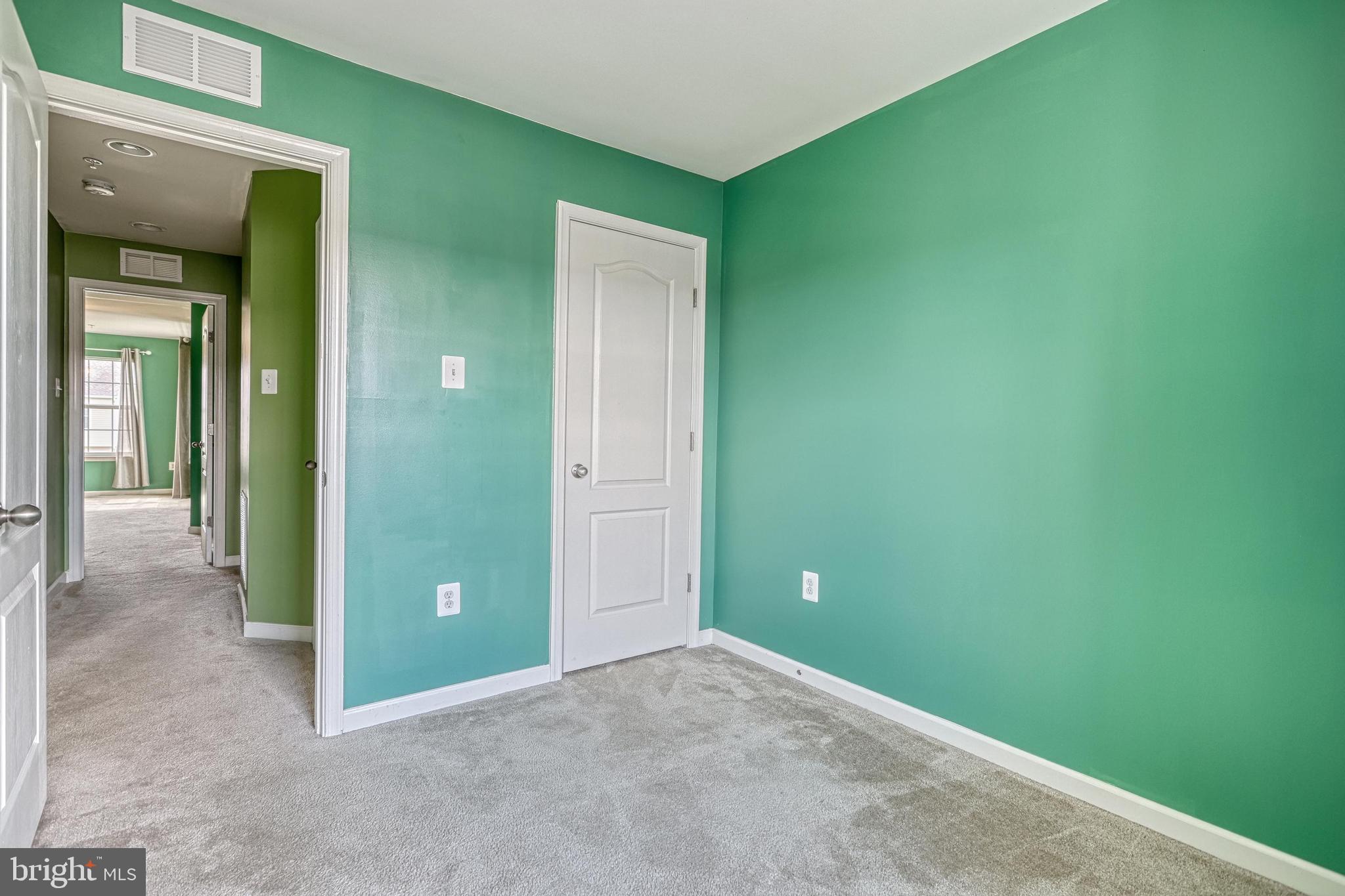 MOUNTAIN SHADOWS - Residential