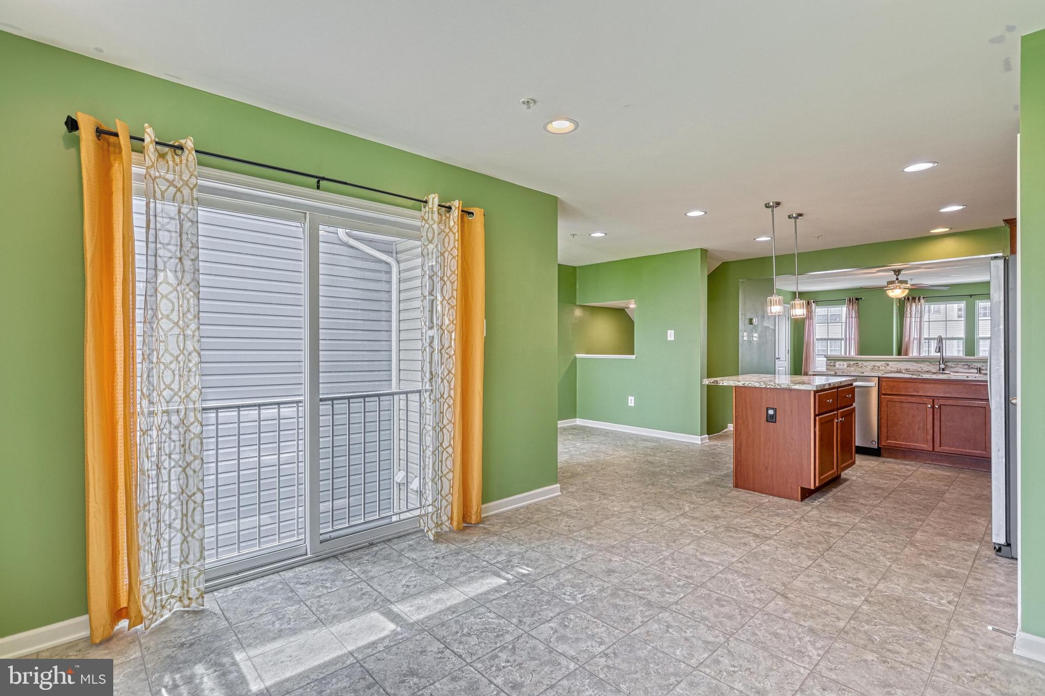 MOUNTAIN SHADOWS - Residential