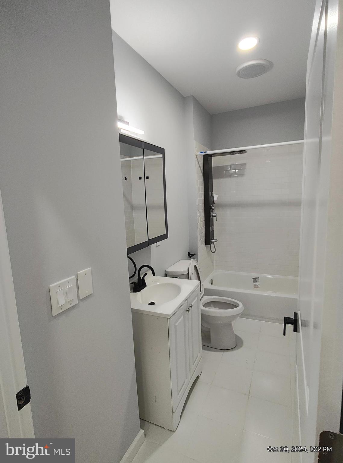 TEMPLE UNIVERSITY - Residential Lease