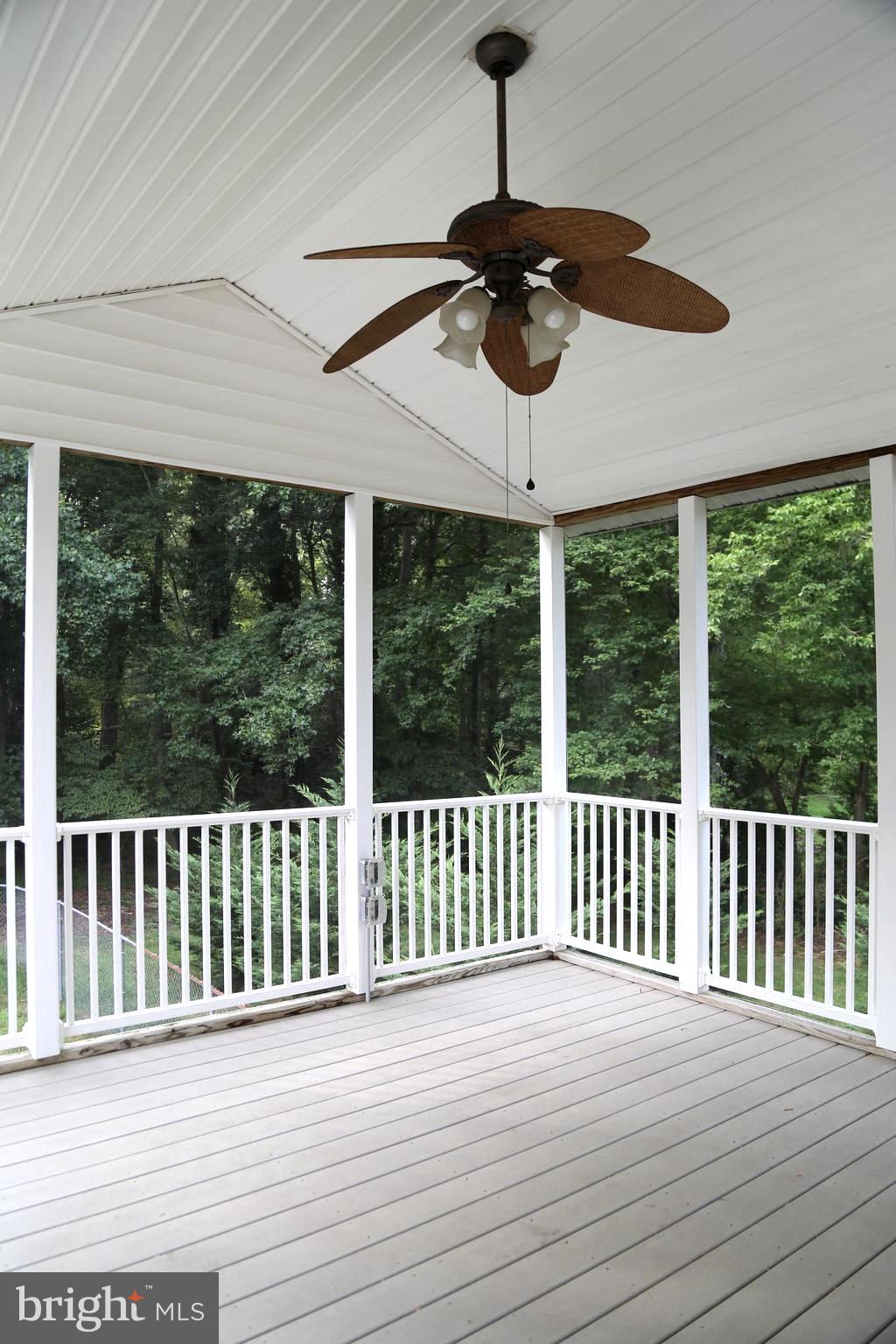 KNOLLAND - Residential