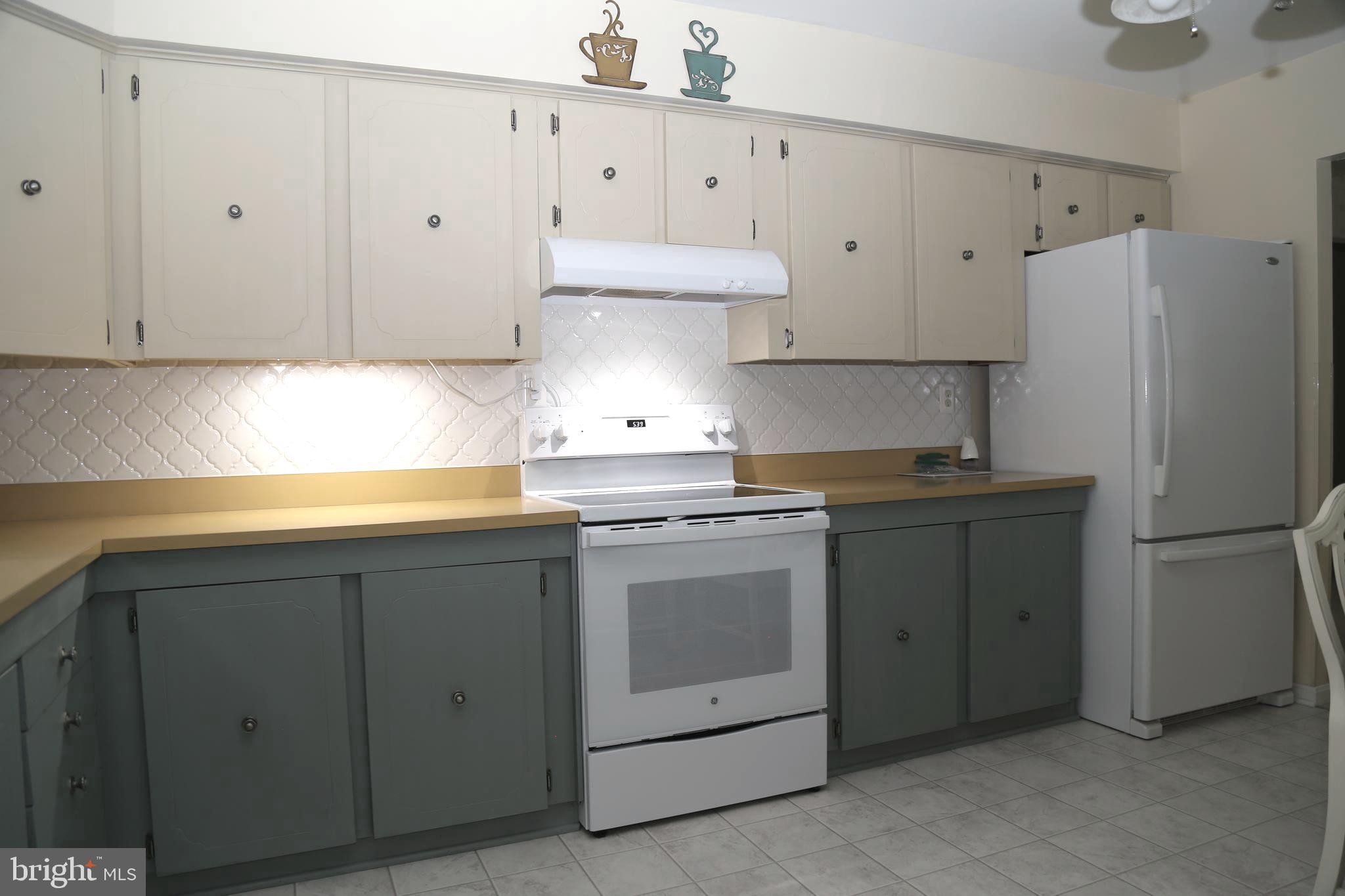 KNOLLAND - Residential