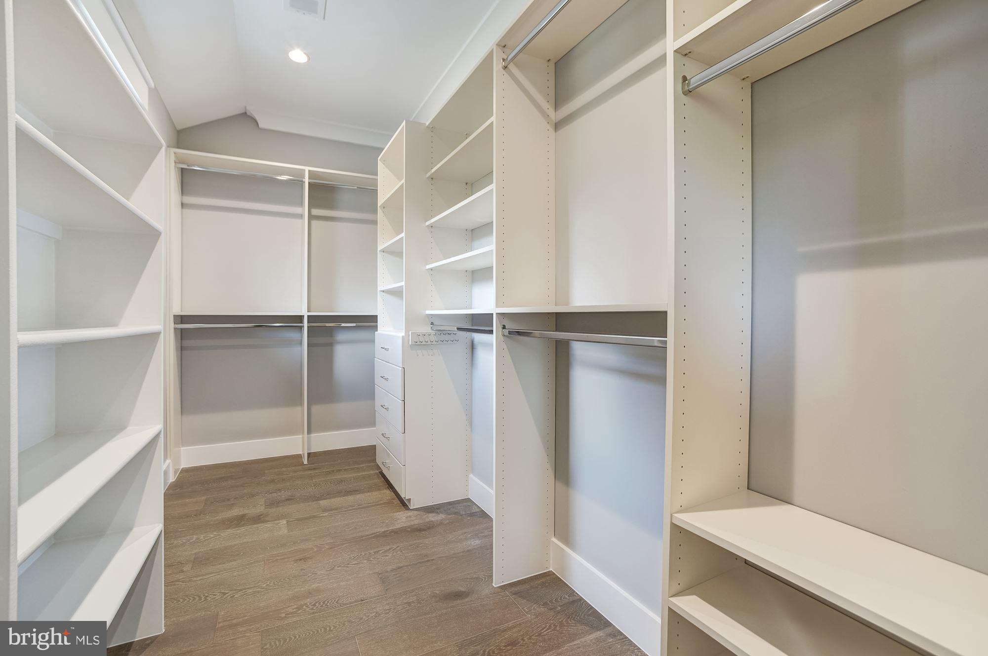 BROOKEVILLE ESTATES - Residential