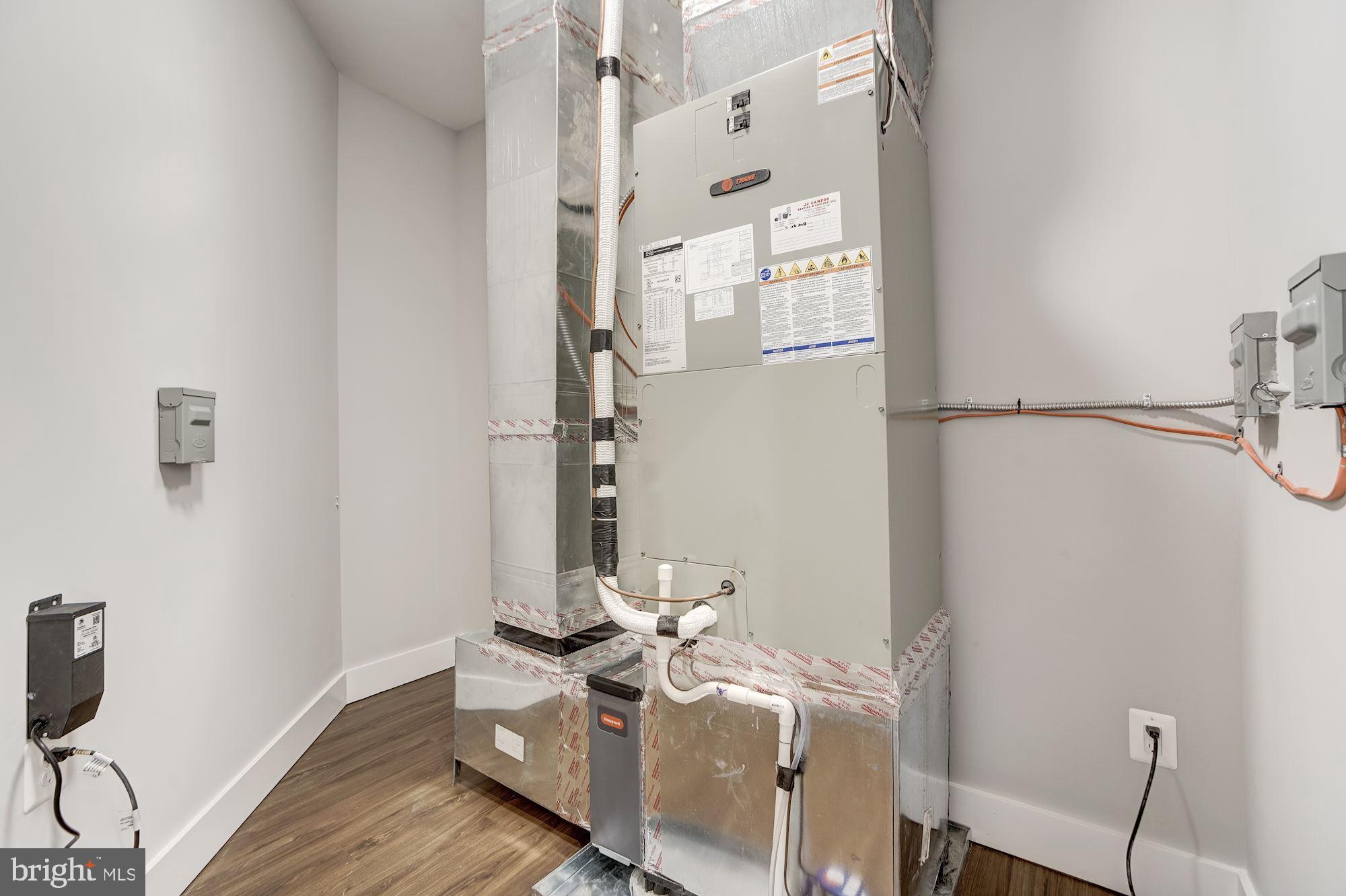 BROOKEVILLE ESTATES - Residential