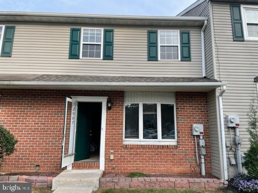 A very nice, better  than new, 3 bedroom, 2 1/2 bath townhouse in Spring Twp.  Better than new condition!!  Gas heat, gas hot water and central air.  You truly won't believe how nice this unit is!!  Tenants pays all utilities.