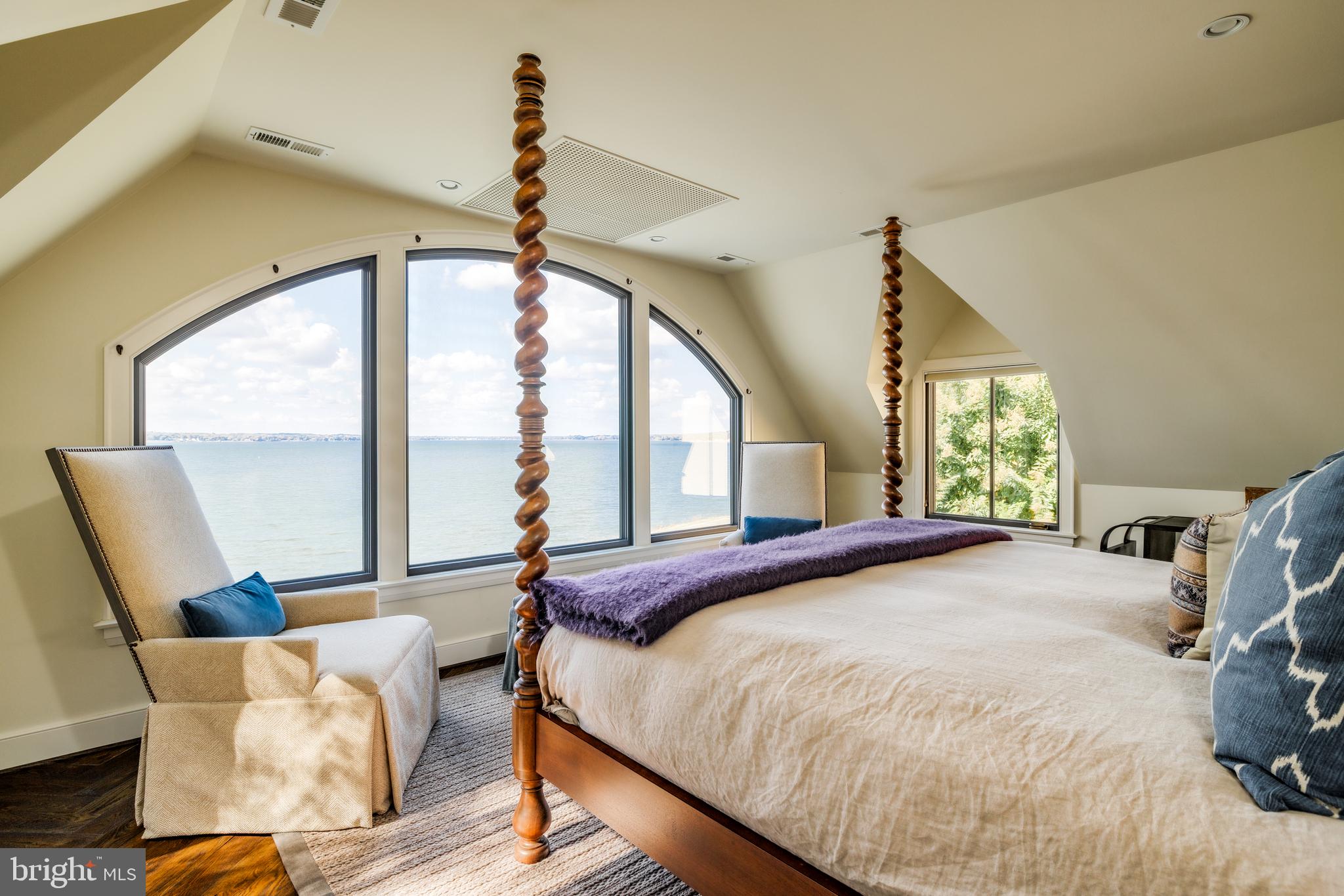 GIBSON ISLAND - Residential