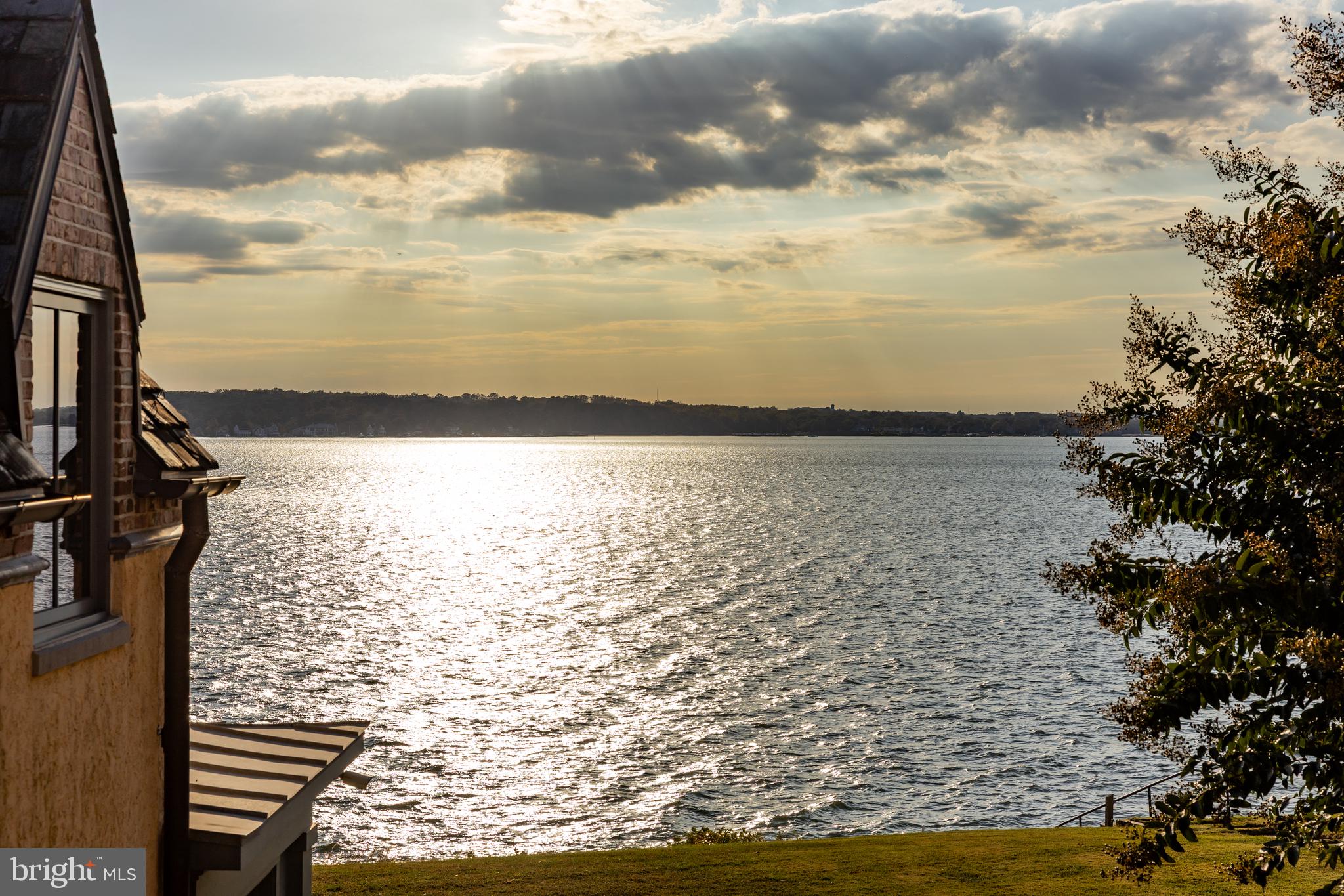 GIBSON ISLAND - Residential