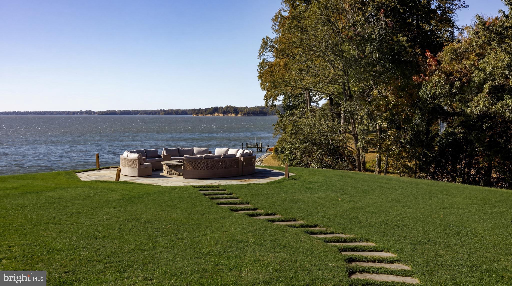 GIBSON ISLAND - Residential