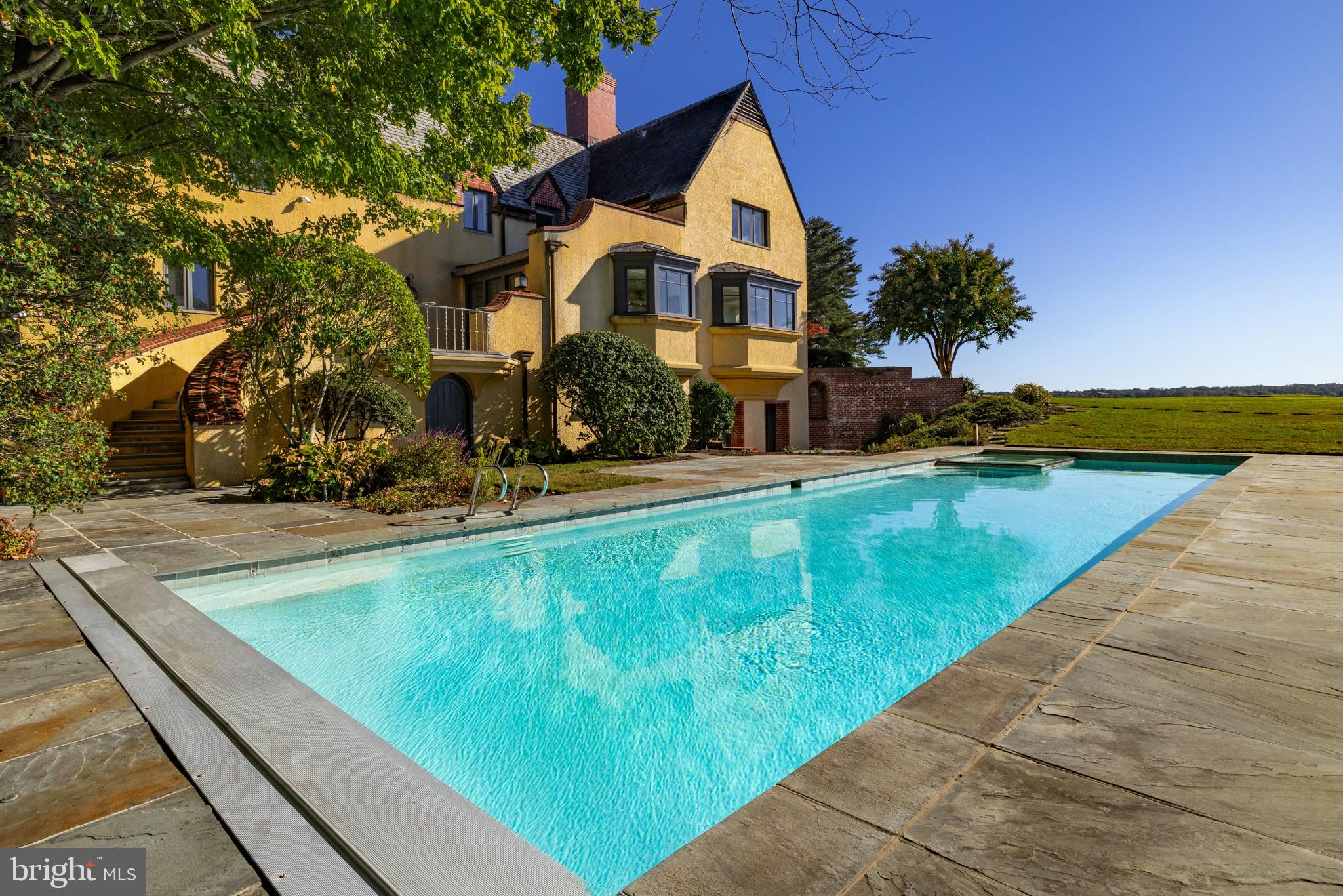 GIBSON ISLAND - Residential