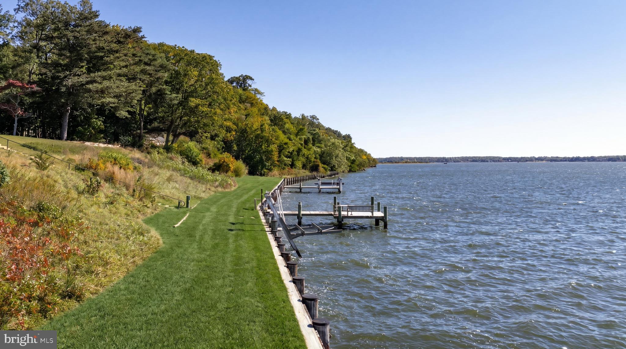 GIBSON ISLAND - Residential